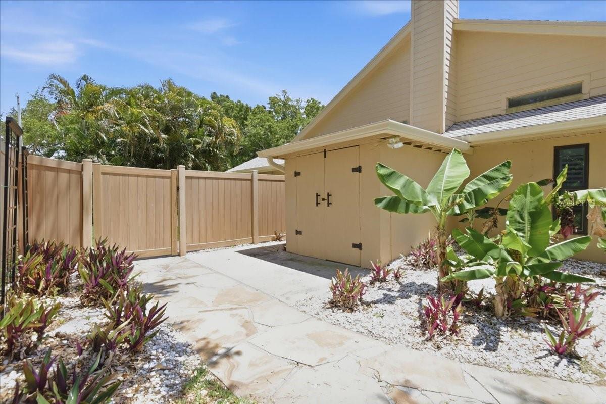 2716 COUNTRY WOODS LN, PALM HARBOR, FL, 34683