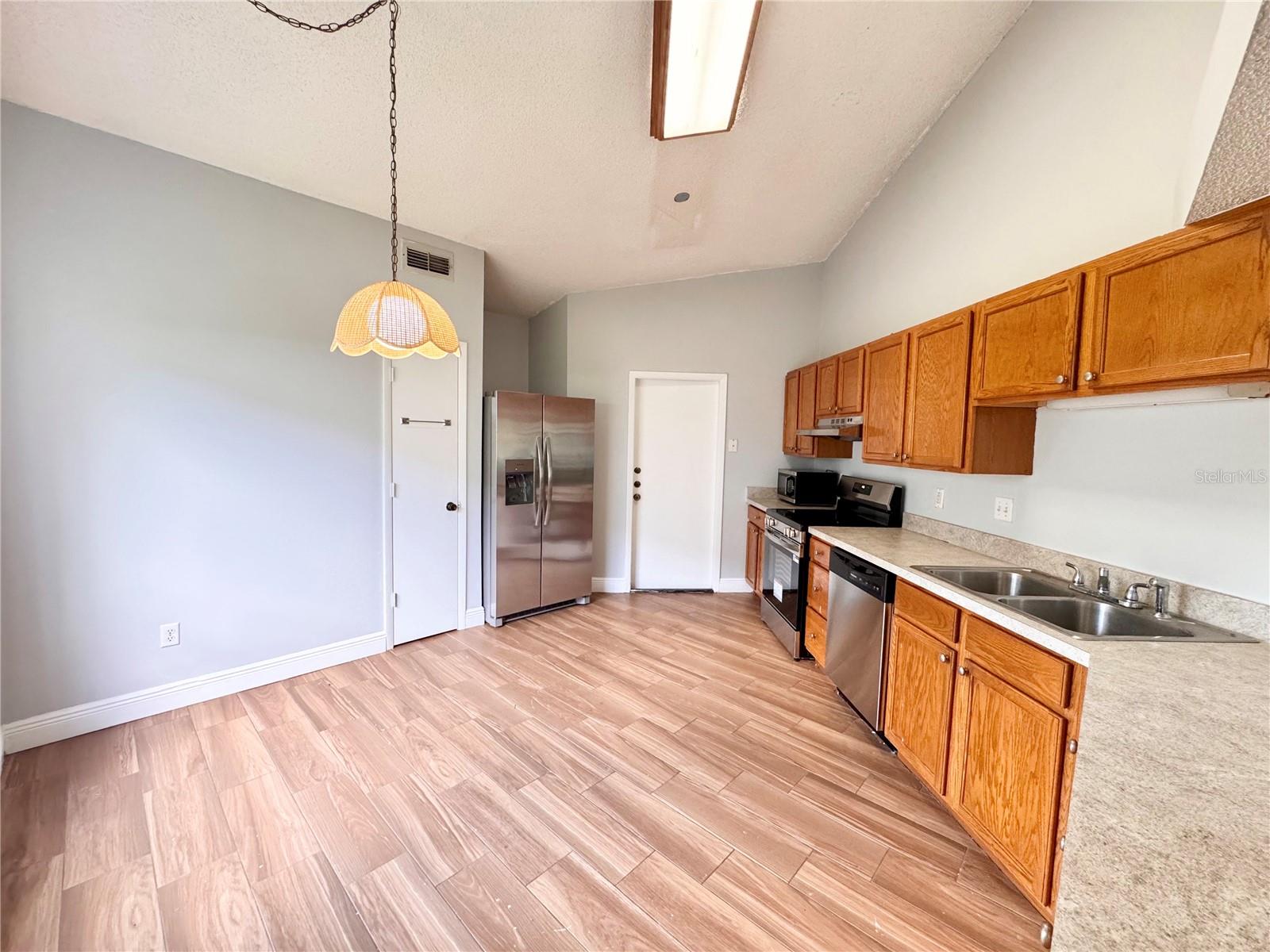 8807 PARLIAMENT CT, KISSIMMEE, FL, 34747
