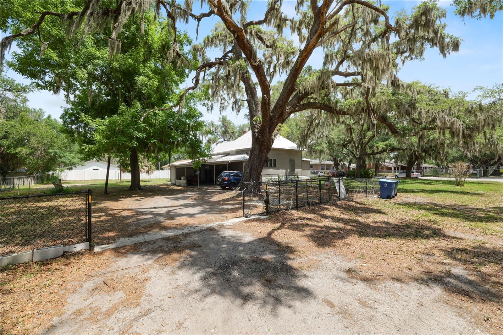 128 S OAK AVE, FORT MEADE, FL, 33841