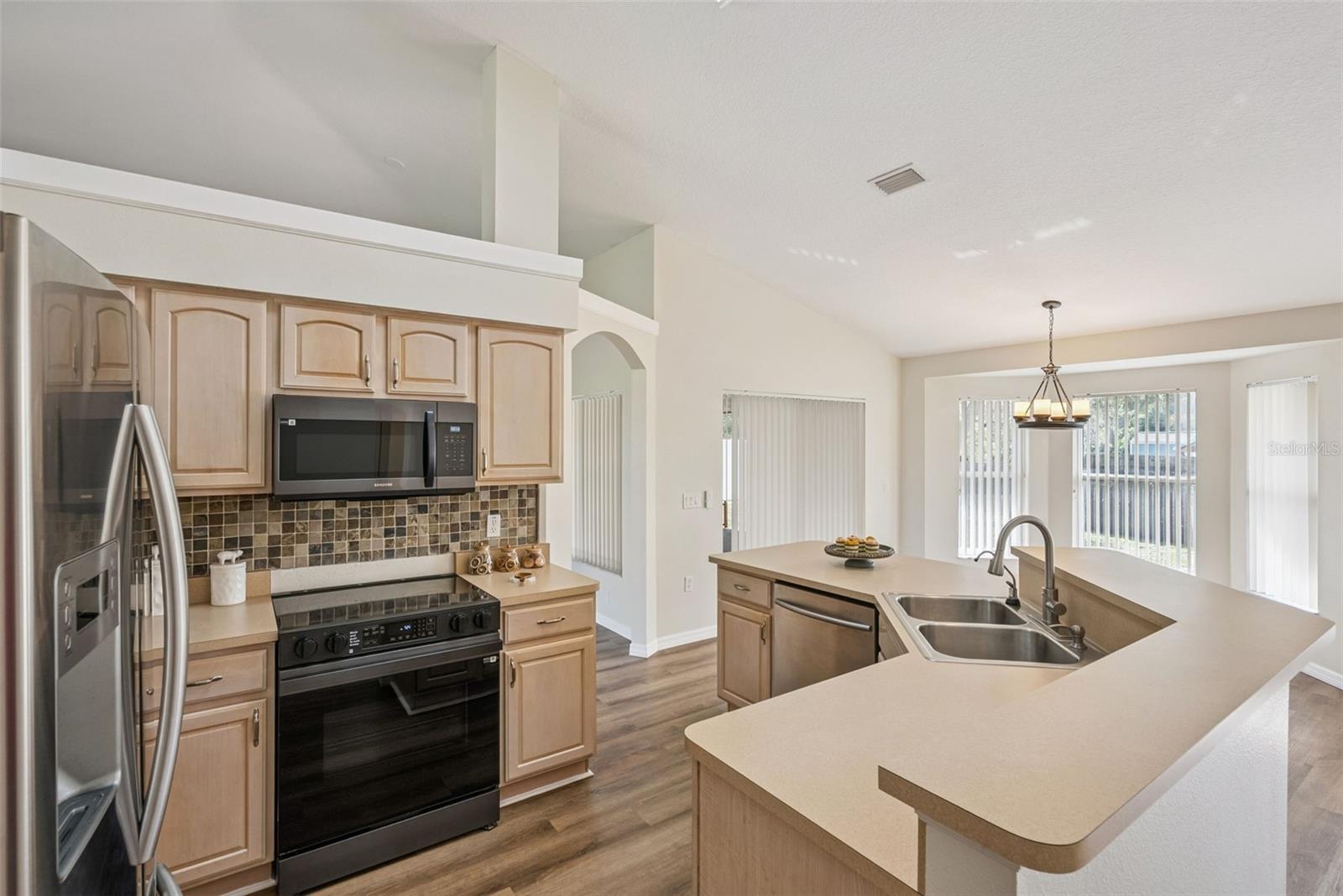 893 WATT CIR, DELTONA, FL, 32738