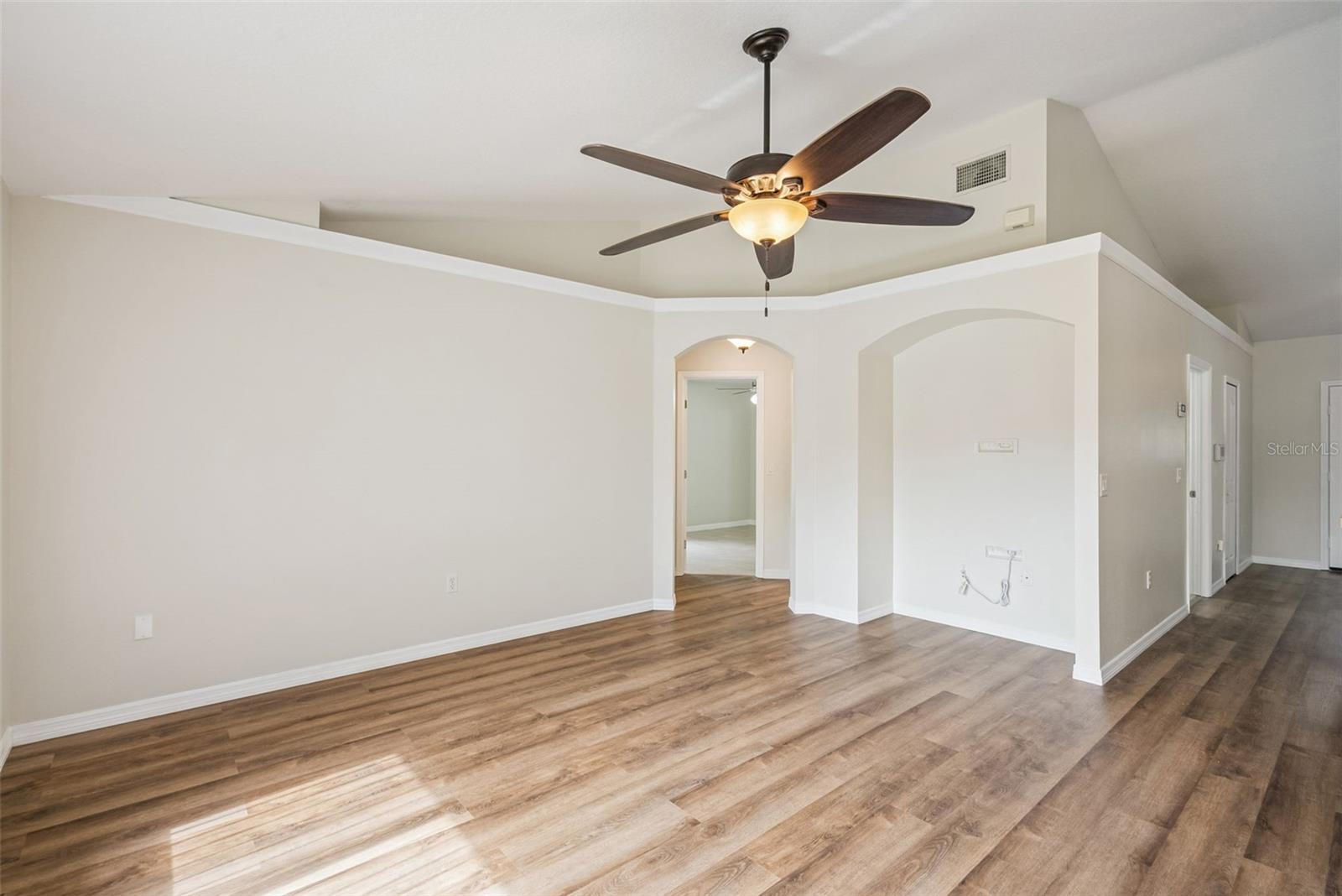 893 WATT CIR, DELTONA, FL, 32738