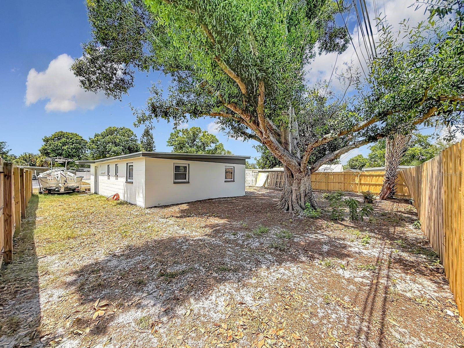 9369 83RD ST N, SEMINOLE, FL, 33777