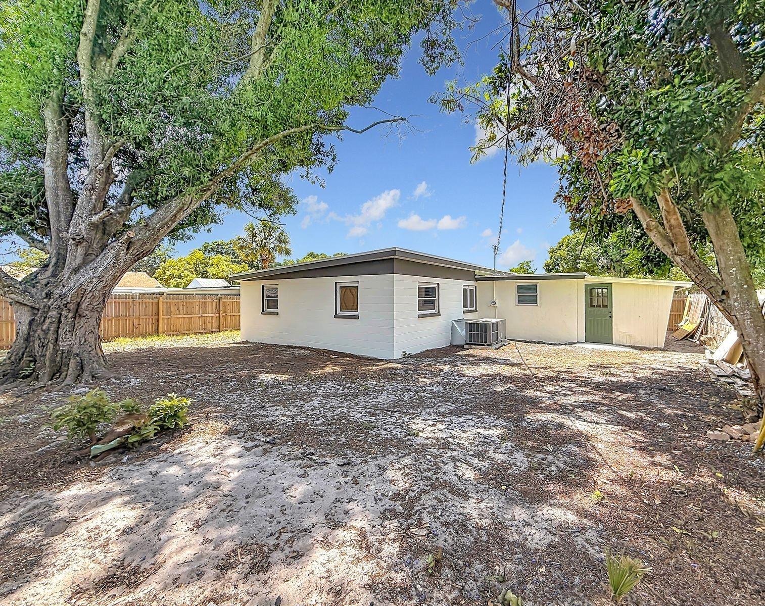 9369 83RD ST N, SEMINOLE, FL, 33777