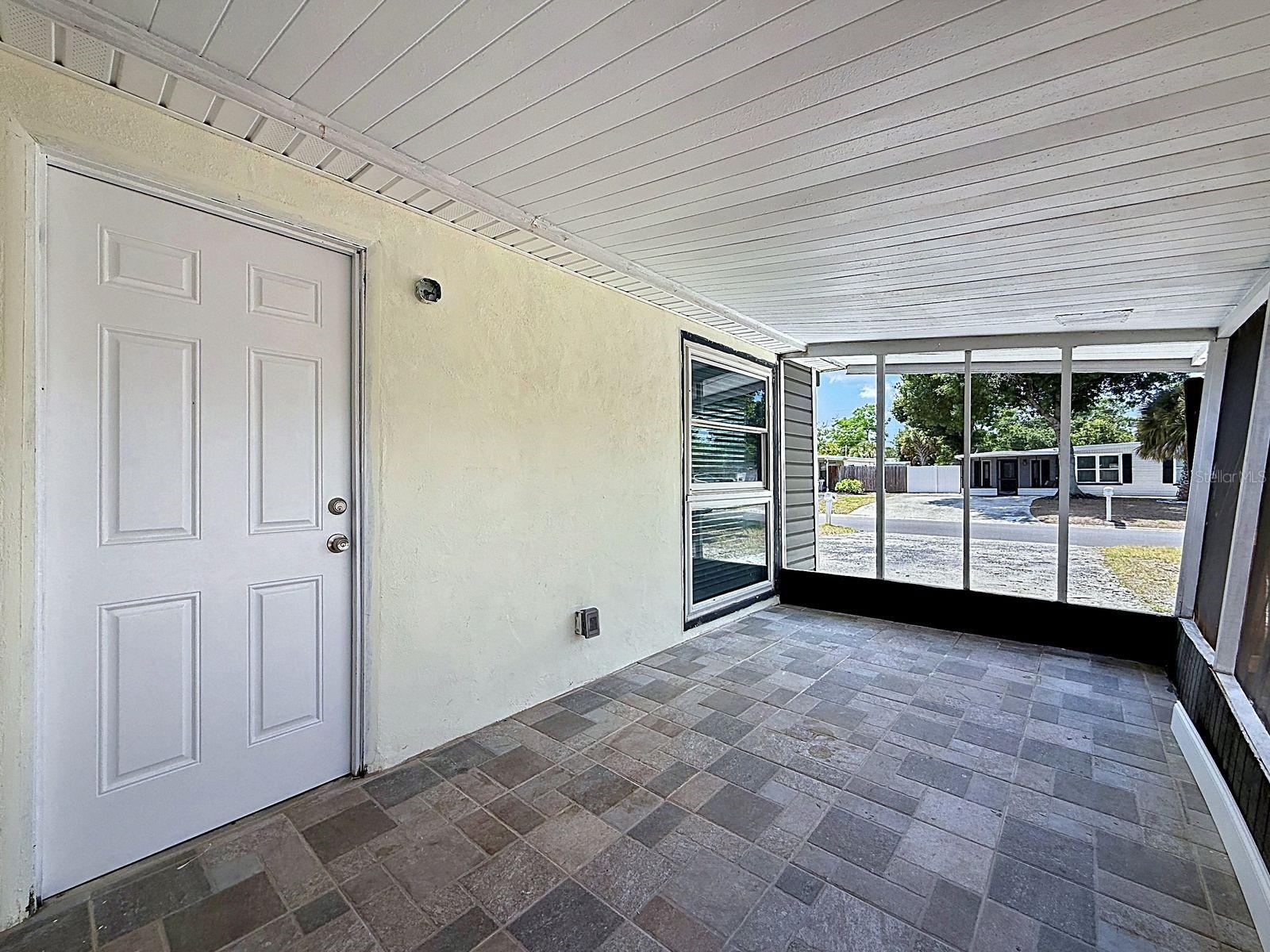 9369 83RD ST N, SEMINOLE, FL, 33777