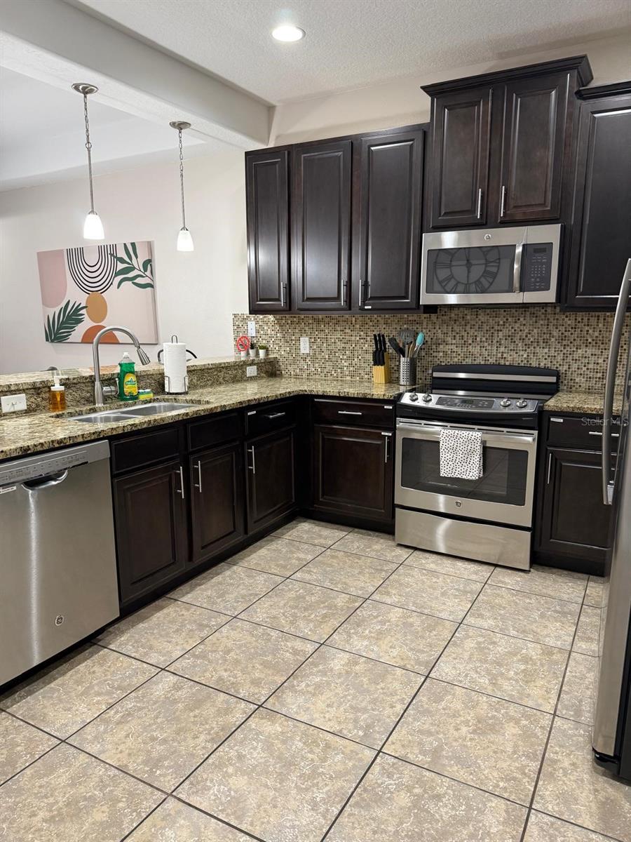 8106 ROSEVILLE RD, DAVENPORT, FL, 33896