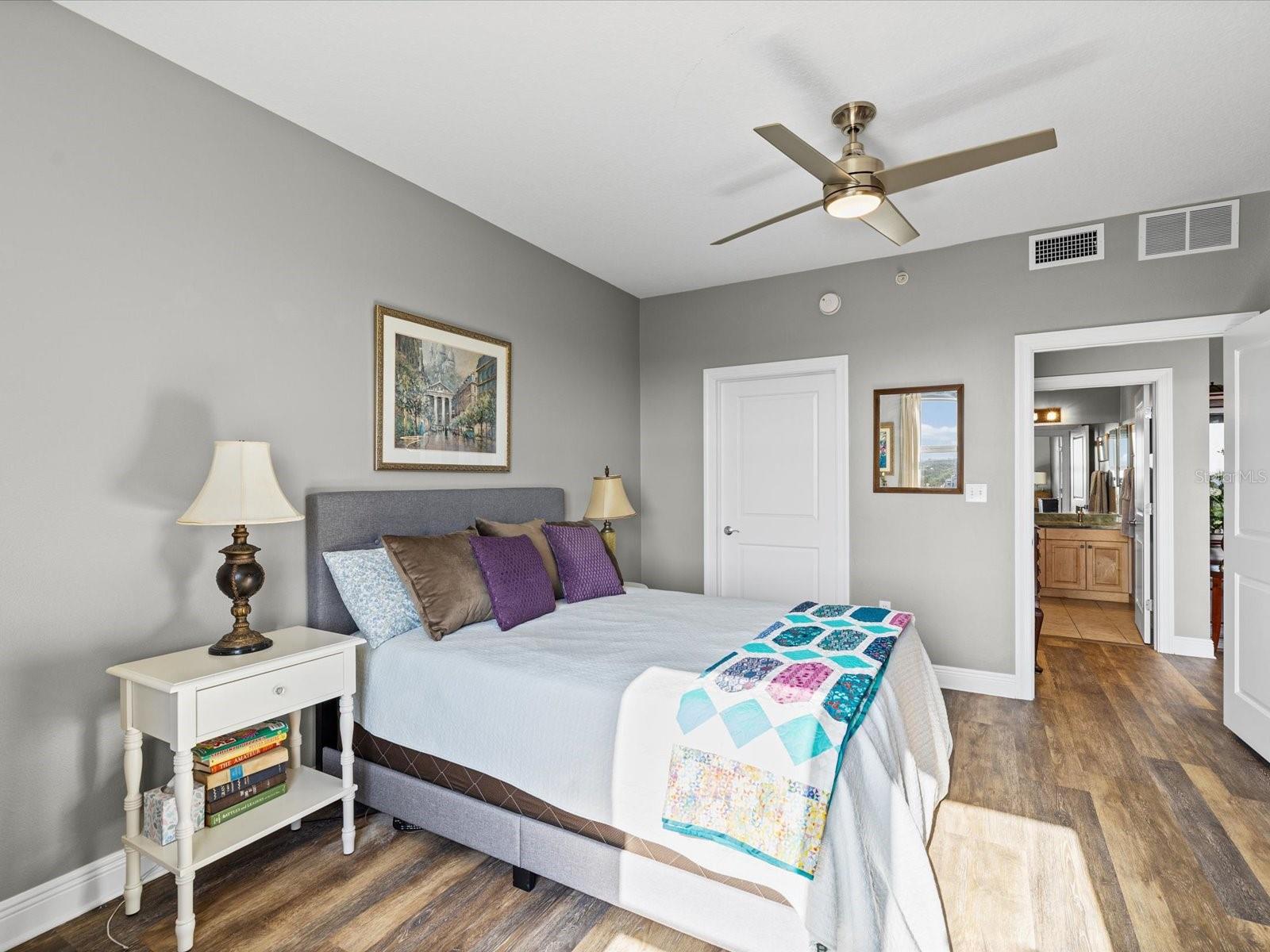 628 CLEVELAND ST #1011, CLEARWATER, FL, 33755