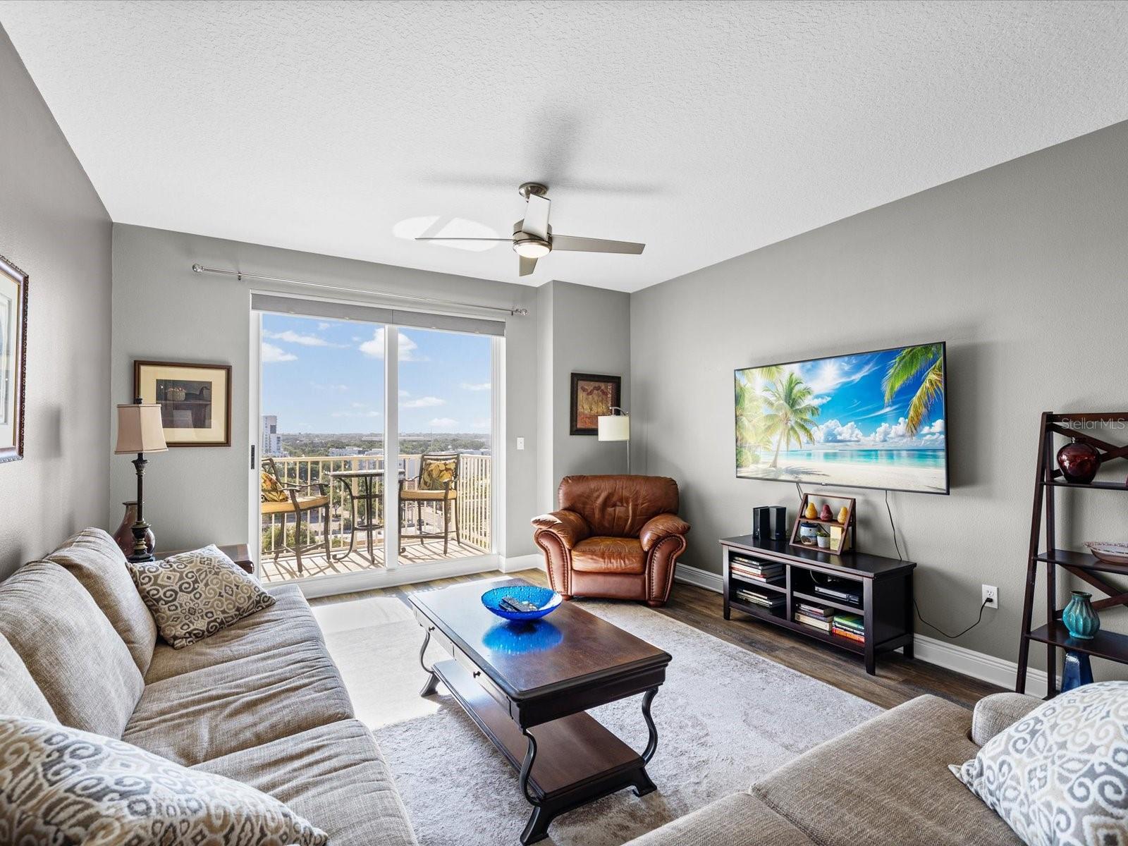 628 CLEVELAND ST #1011, CLEARWATER, FL, 33755