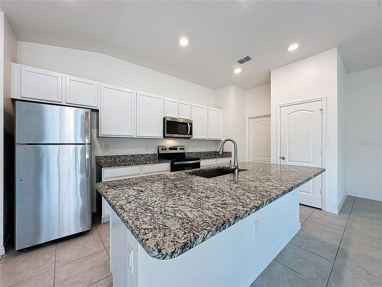 707 SCRUB OAK HAMMOCK RD, DAVENPORT, FL, 33837
