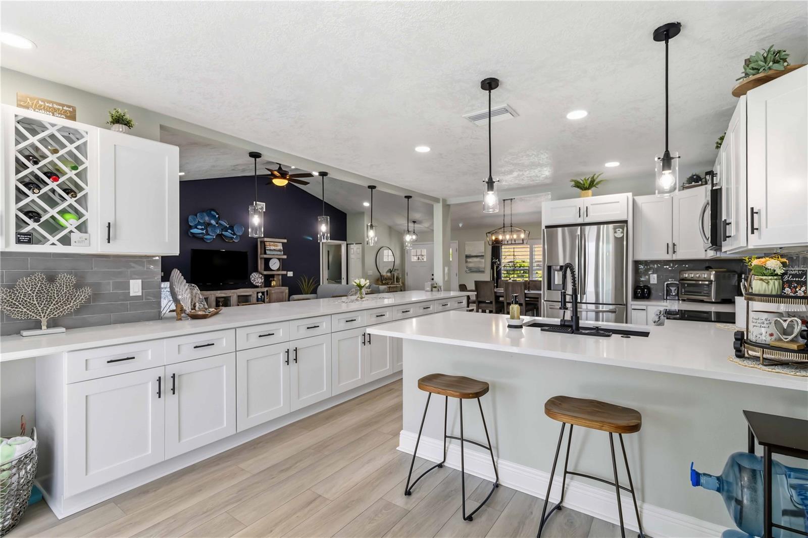 8712 53RD AVE W, BRADENTON, FL, 34210