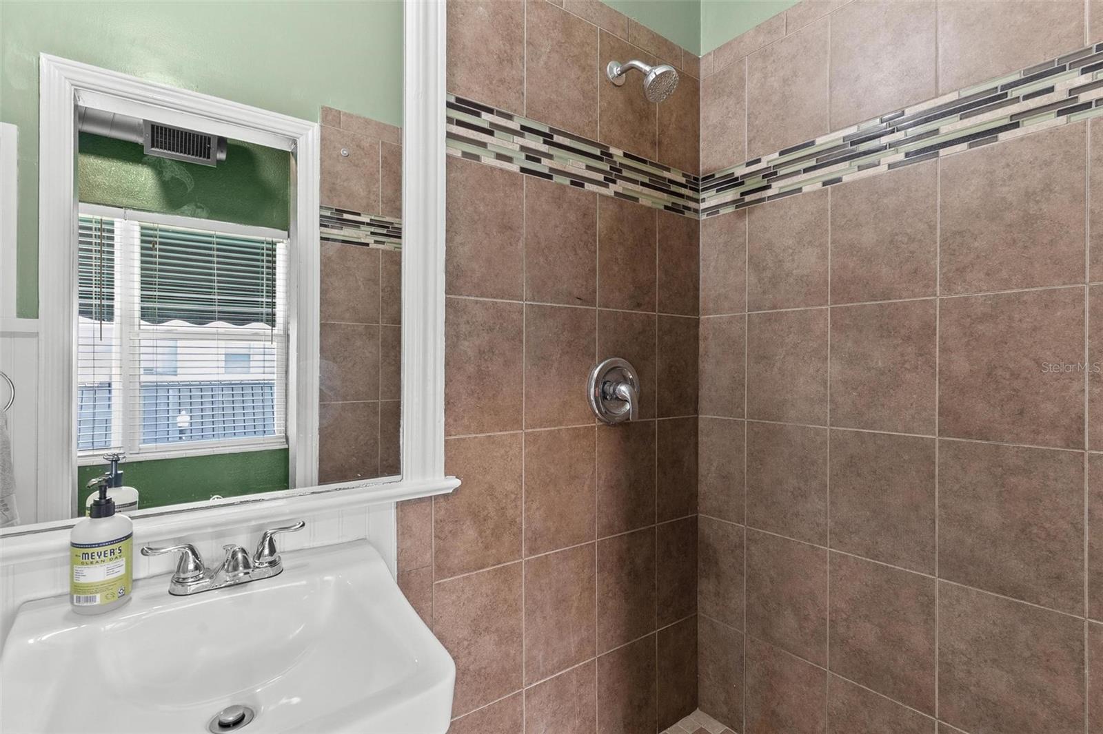 103 S 2ND ST #A, LEESBURG, FL, 34748