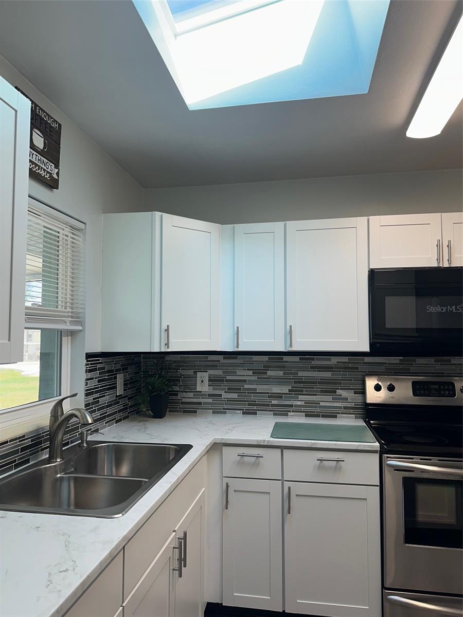 155 DOW RD, PORT CHARLOTTE, FL, 33952