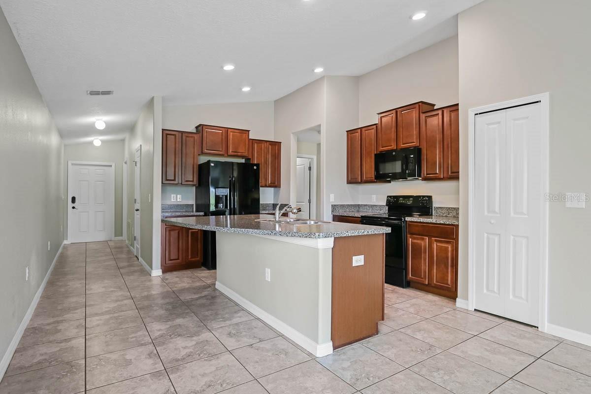 6529 TRENT CREEK DR, SUN CITY CENTER, FL, 33573