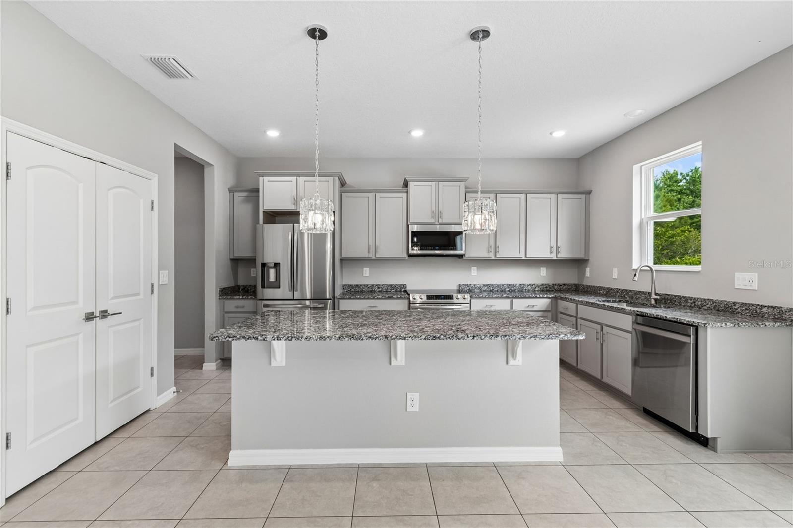 9235 FREEDOM HILL DR, SEFFNER, FL, 33584