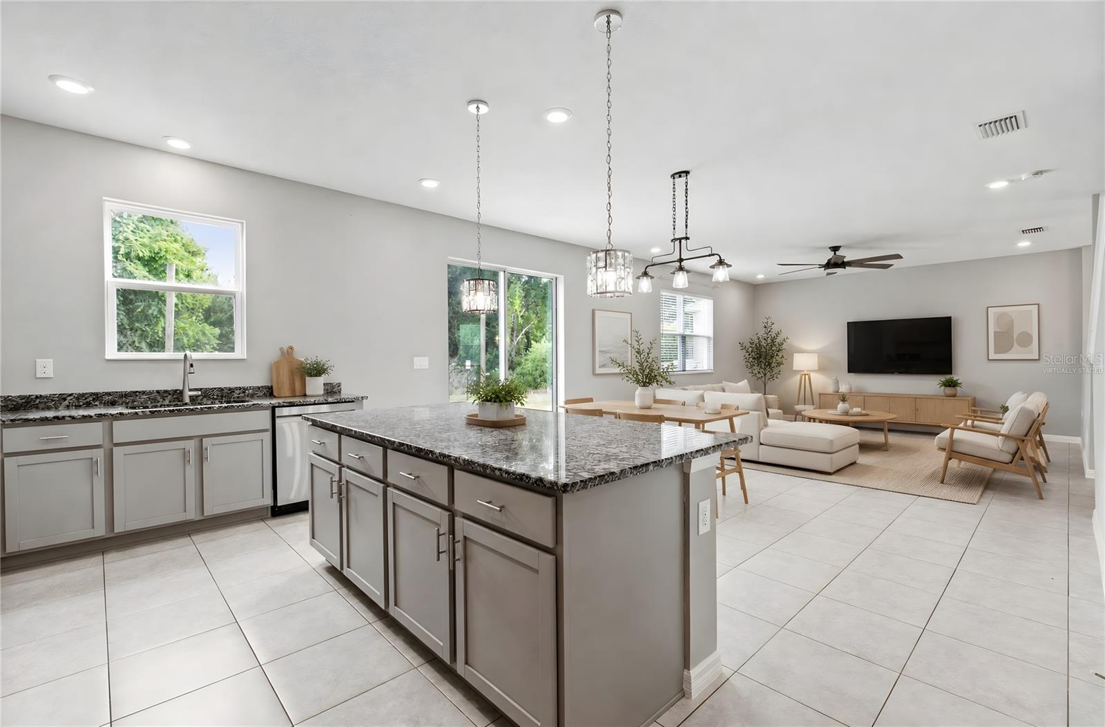 9235 FREEDOM HILL DR, SEFFNER, FL, 33584