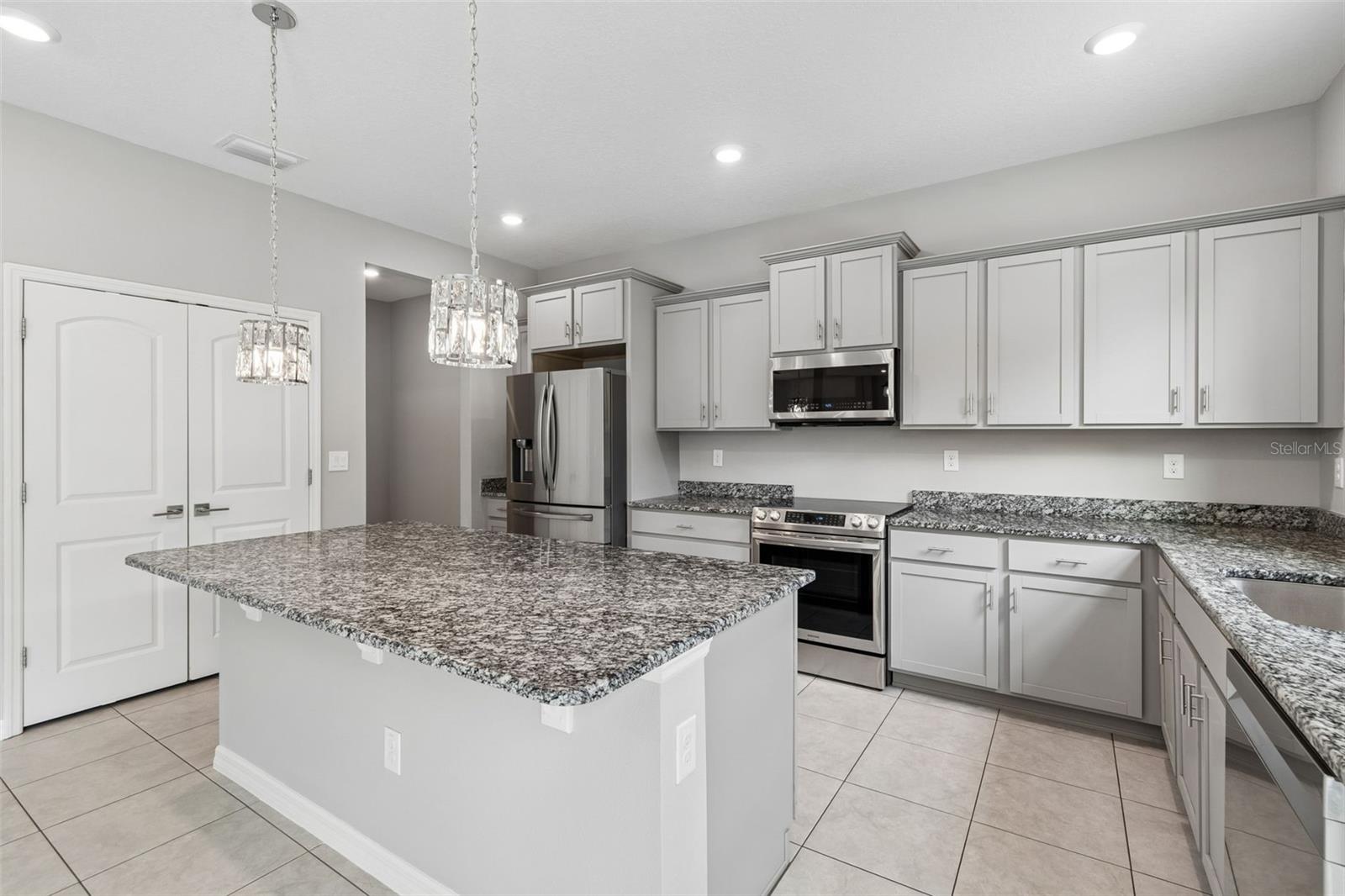 9235 FREEDOM HILL DR, SEFFNER, FL, 33584