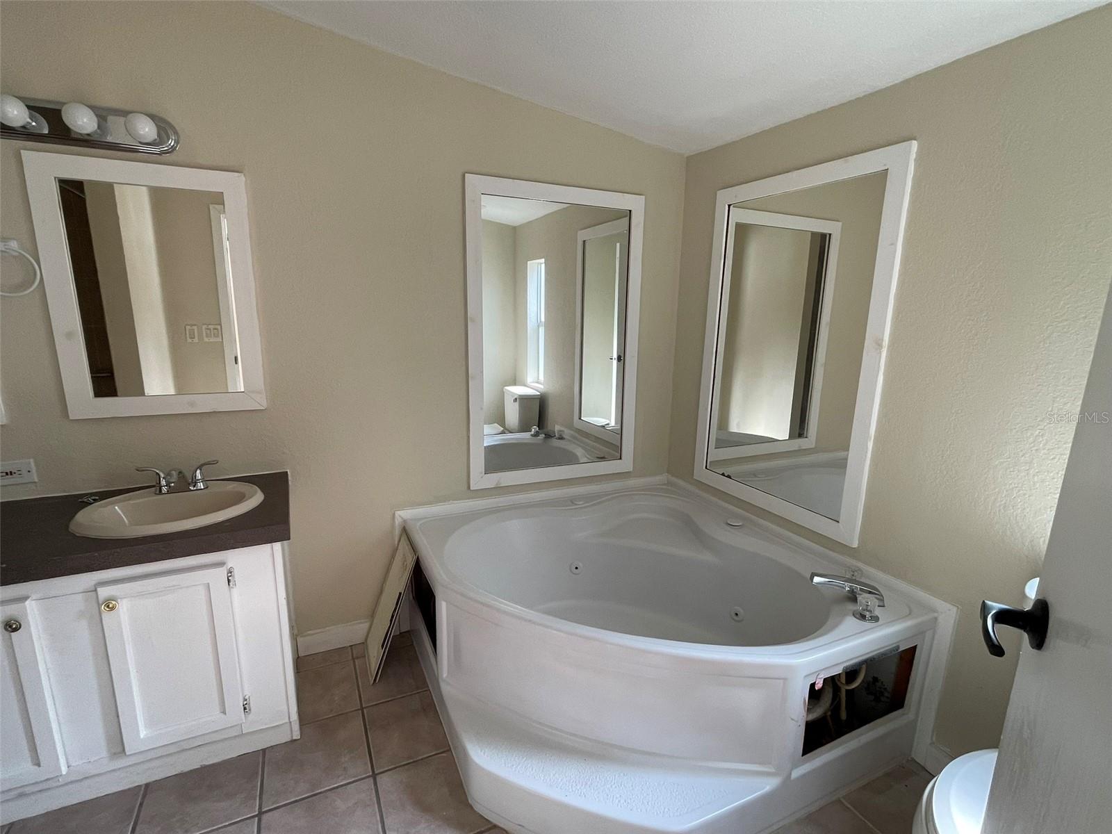 13716 NE COUNTY ROAD 1471, WALDO, FL, 32694