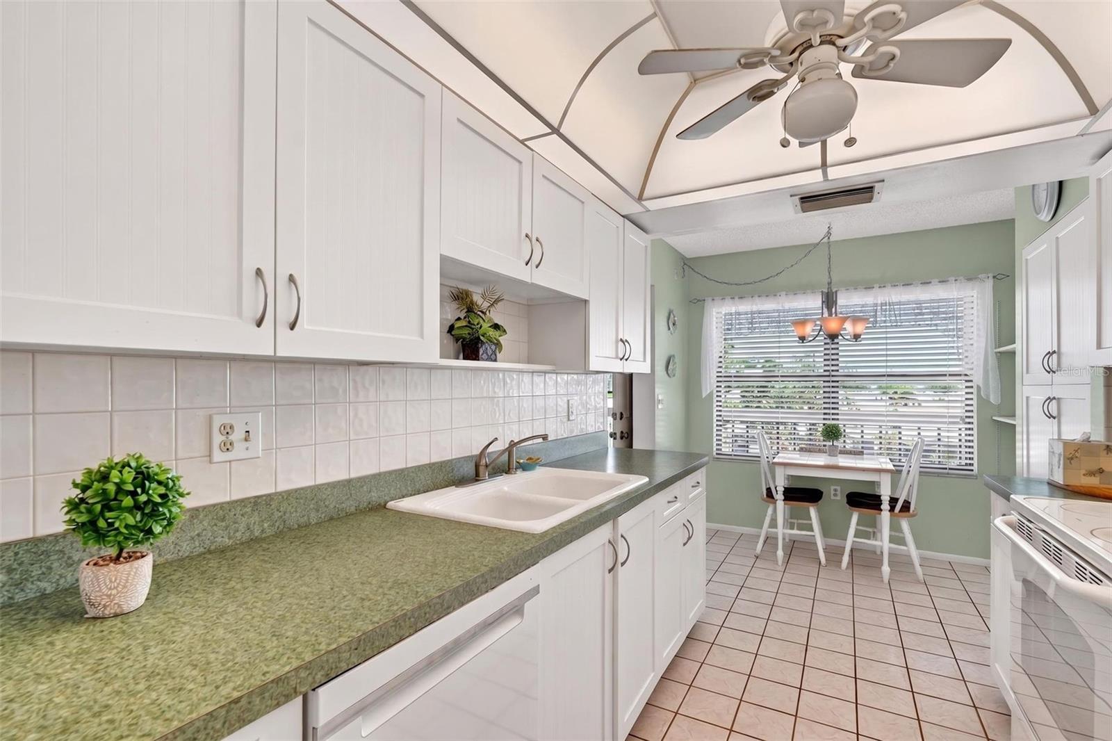 505 30TH AVE W #E303, BRADENTON, FL, 34205