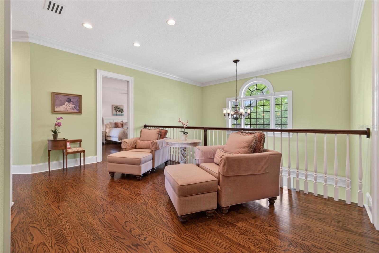 2nd Floor Landing