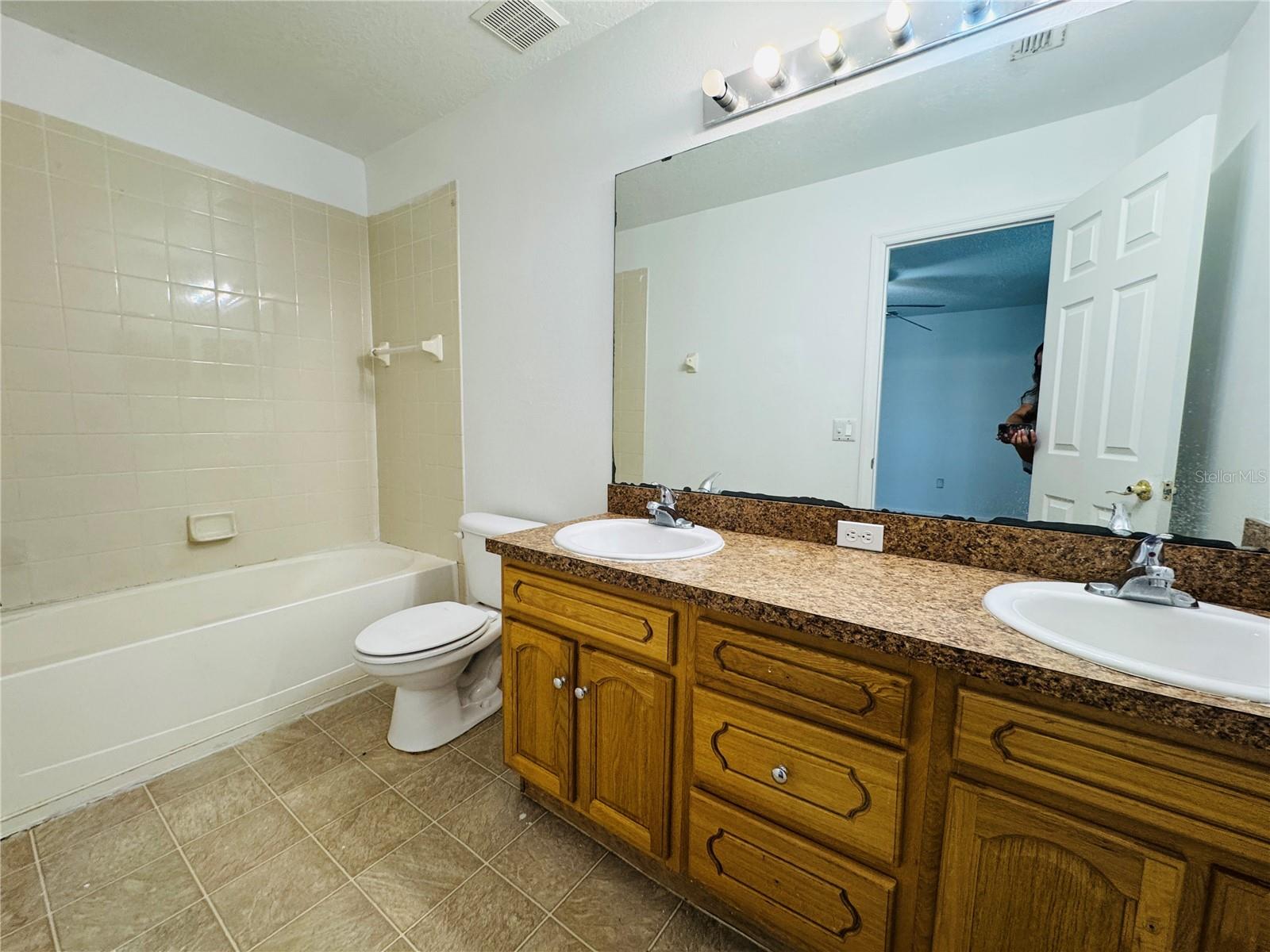411 COLUMBIA CT, KISSIMMEE, FL, 34759