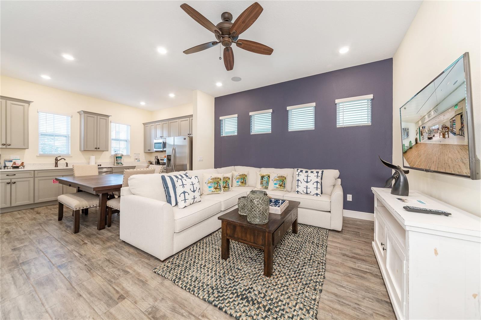 8056 LOST SHAKER LN, KISSIMMEE, FL, 34747