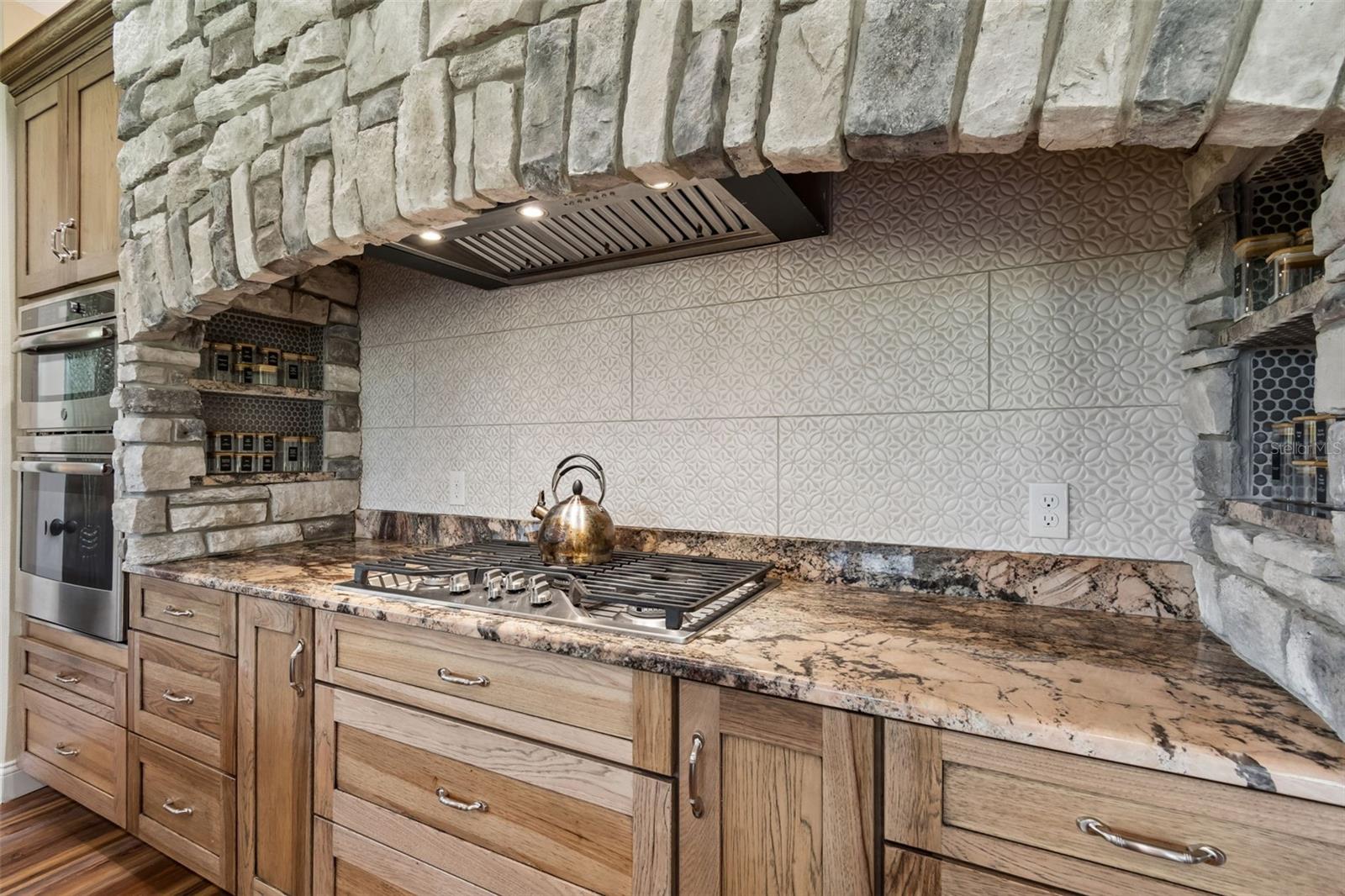 41451 NIPPER RD, ZEPHYRHILLS, FL, 33540