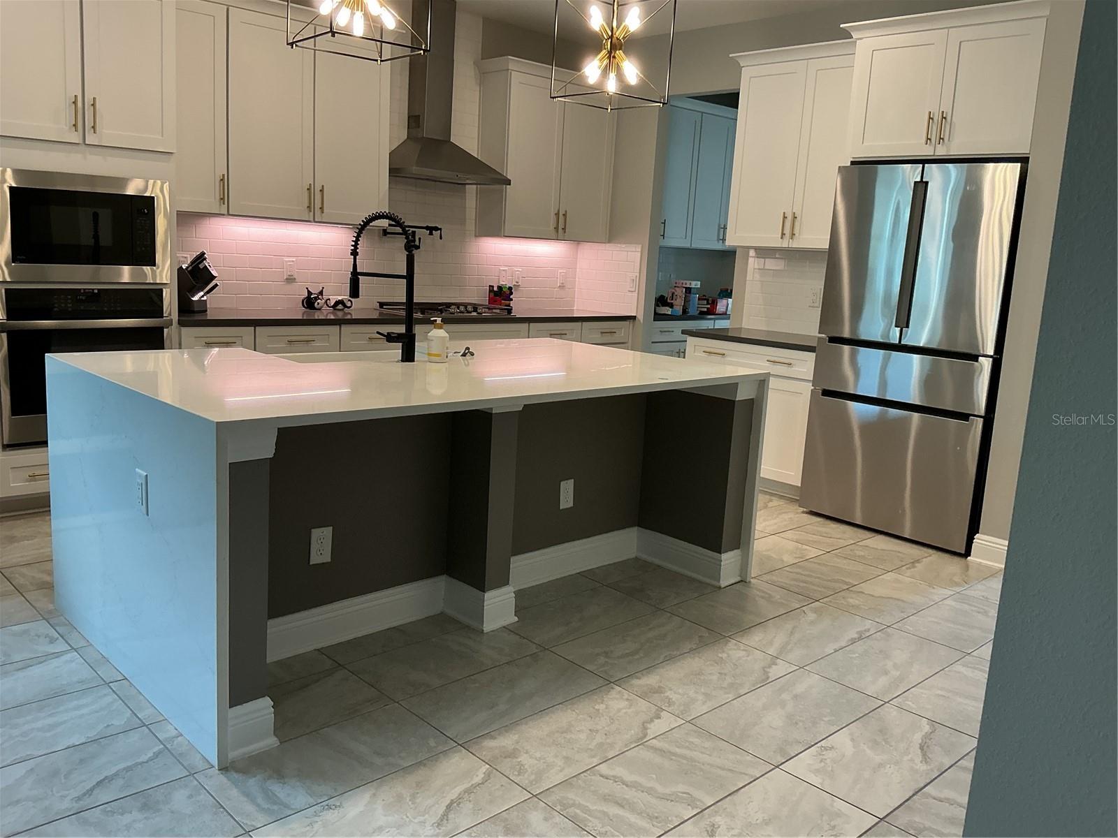 19457 REDWOOD POINT DR, TAMPA, FL, 33647