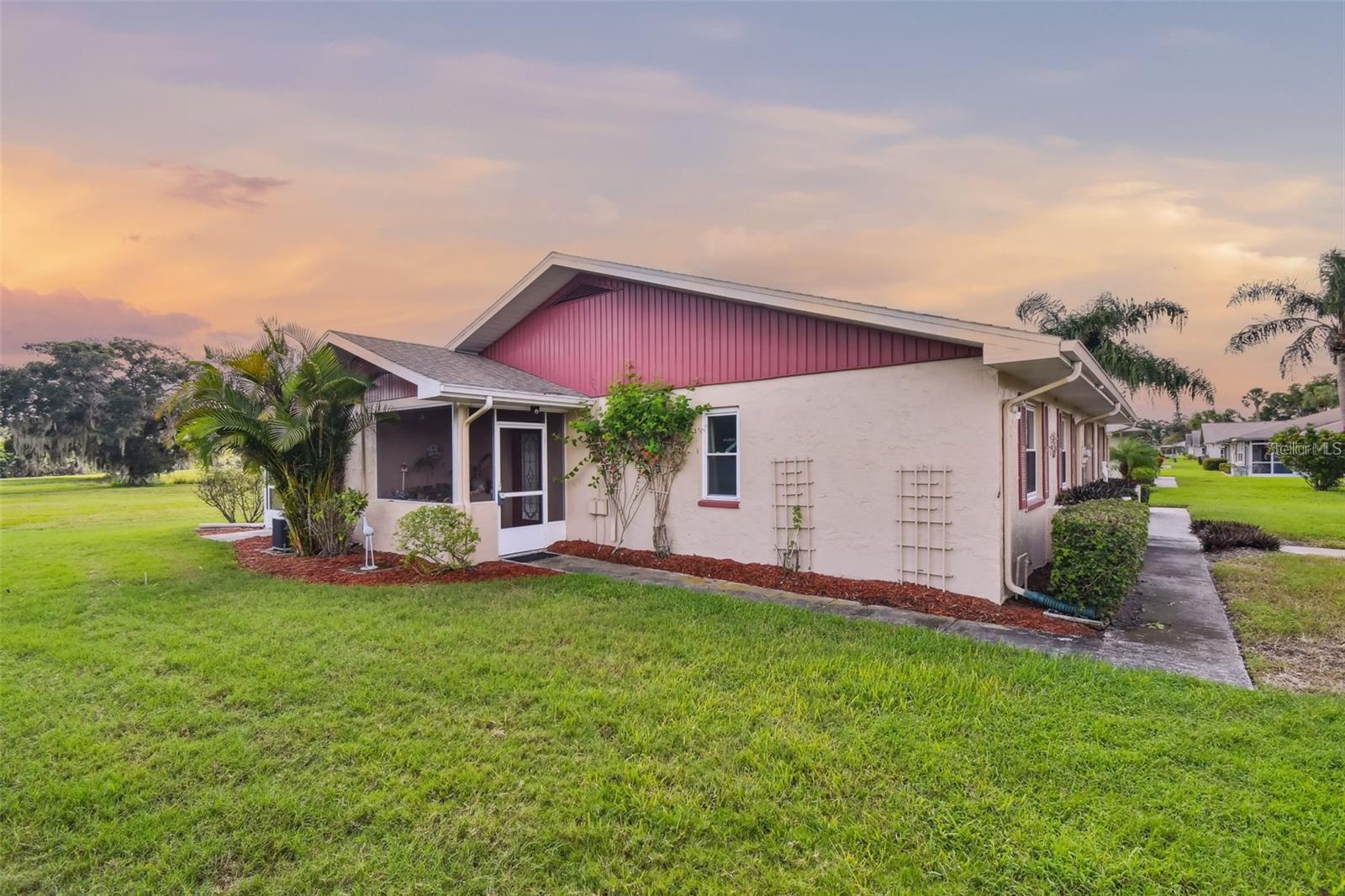 1907 CANTERBURY LN #2, SUN CITY CENTER, FL, 33573