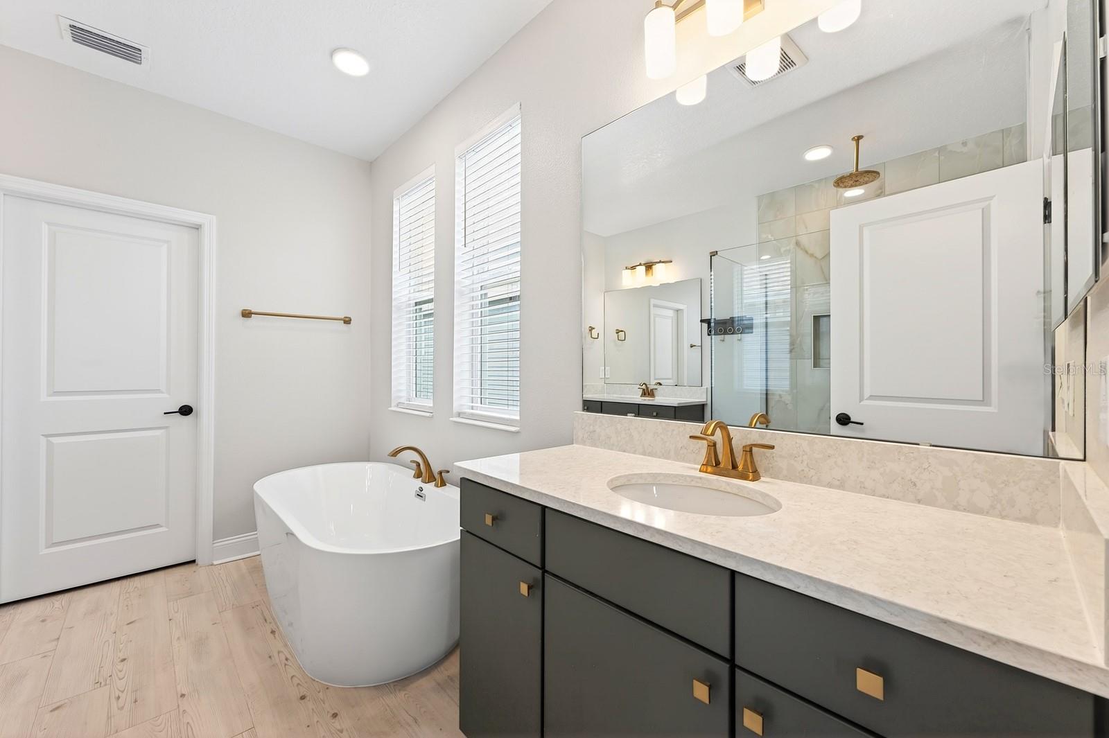 640 DOGFISH LN, DEBARY, FL, 32713