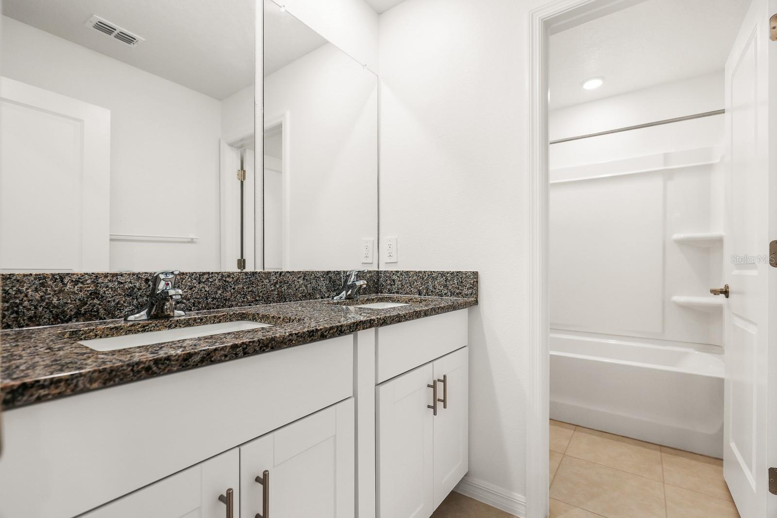 2881 SILVER SCALLOP LOOP, WIMAUMA, FL, 33598