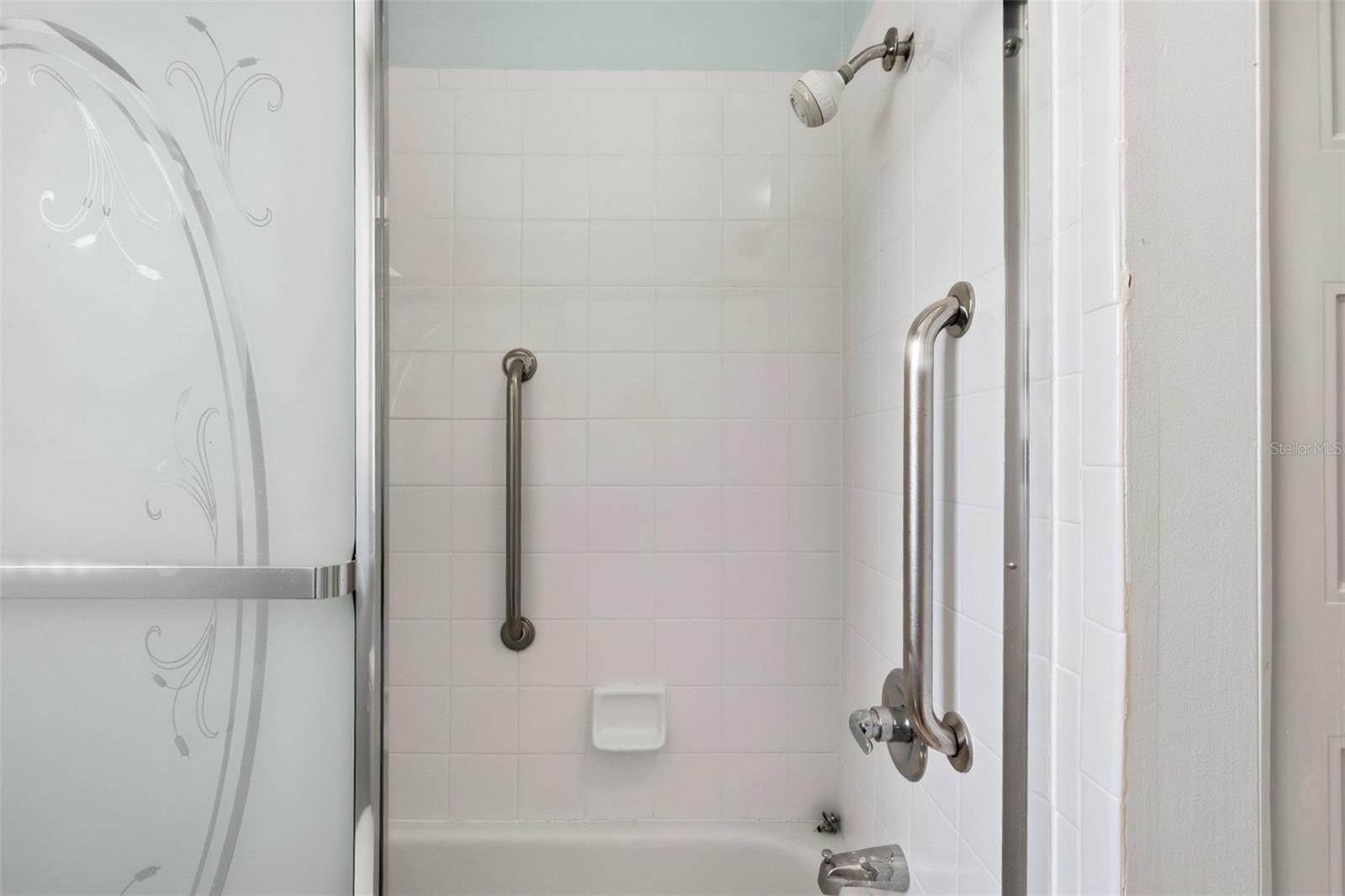 1027 BLUEWATER DR, SUN CITY CENTER, FL, 33573