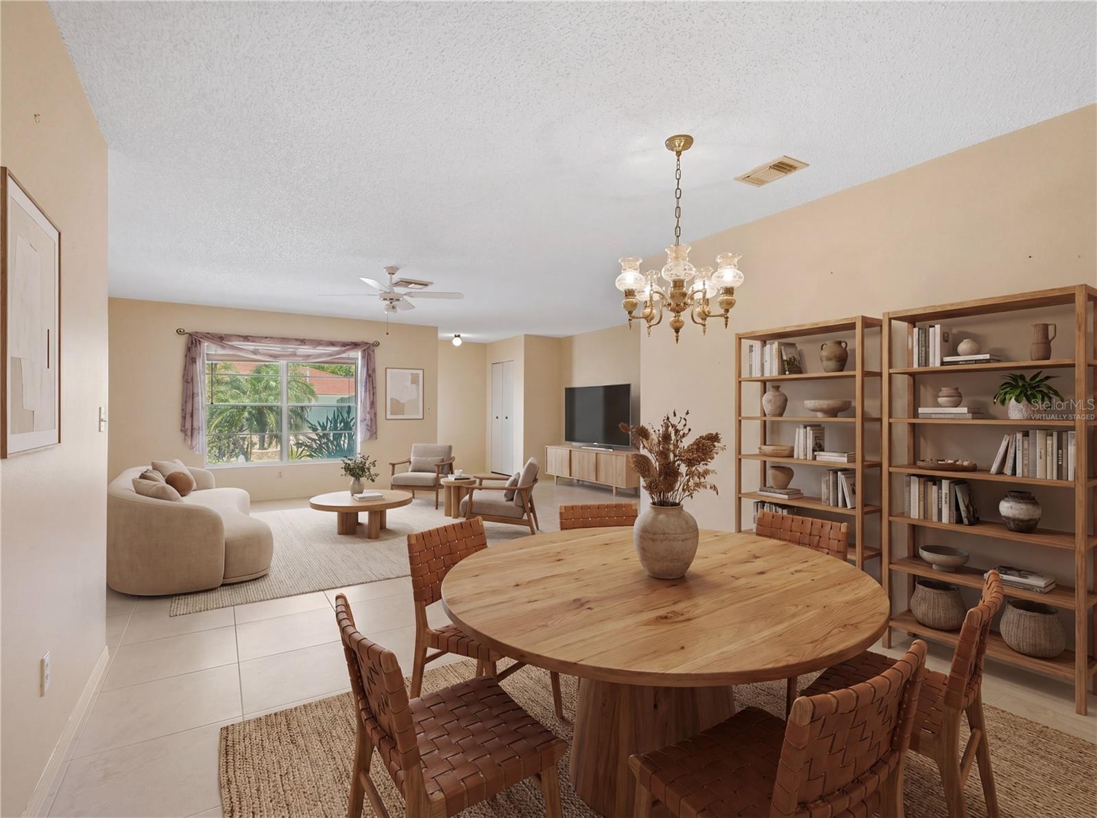 1027 BLUEWATER DR, SUN CITY CENTER, FL, 33573