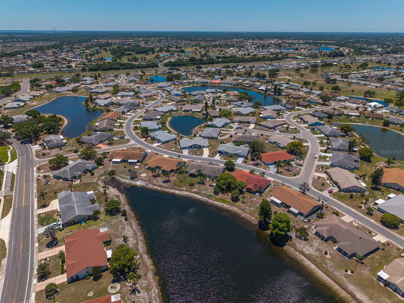 1027 BLUEWATER DR, SUN CITY CENTER, FL, 33573
