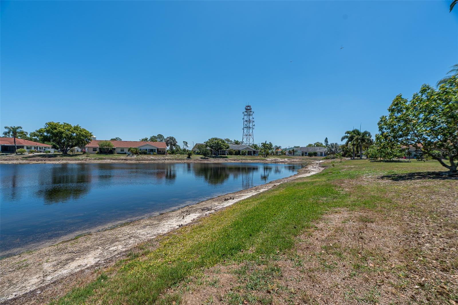 1027 BLUEWATER DR, SUN CITY CENTER, FL, 33573