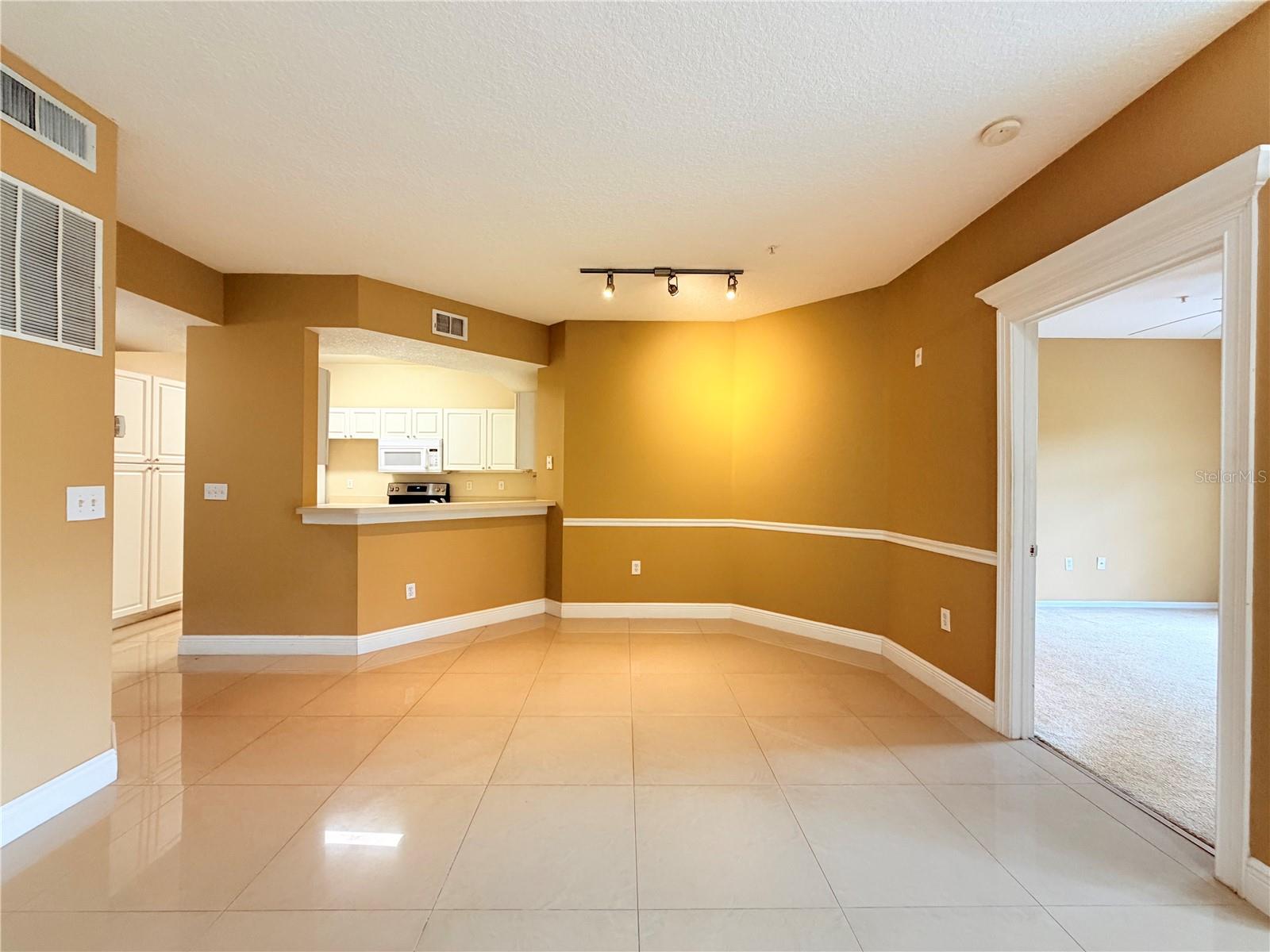 5524 METROWEST BLVD #10-203, ORLANDO, FL, 32811