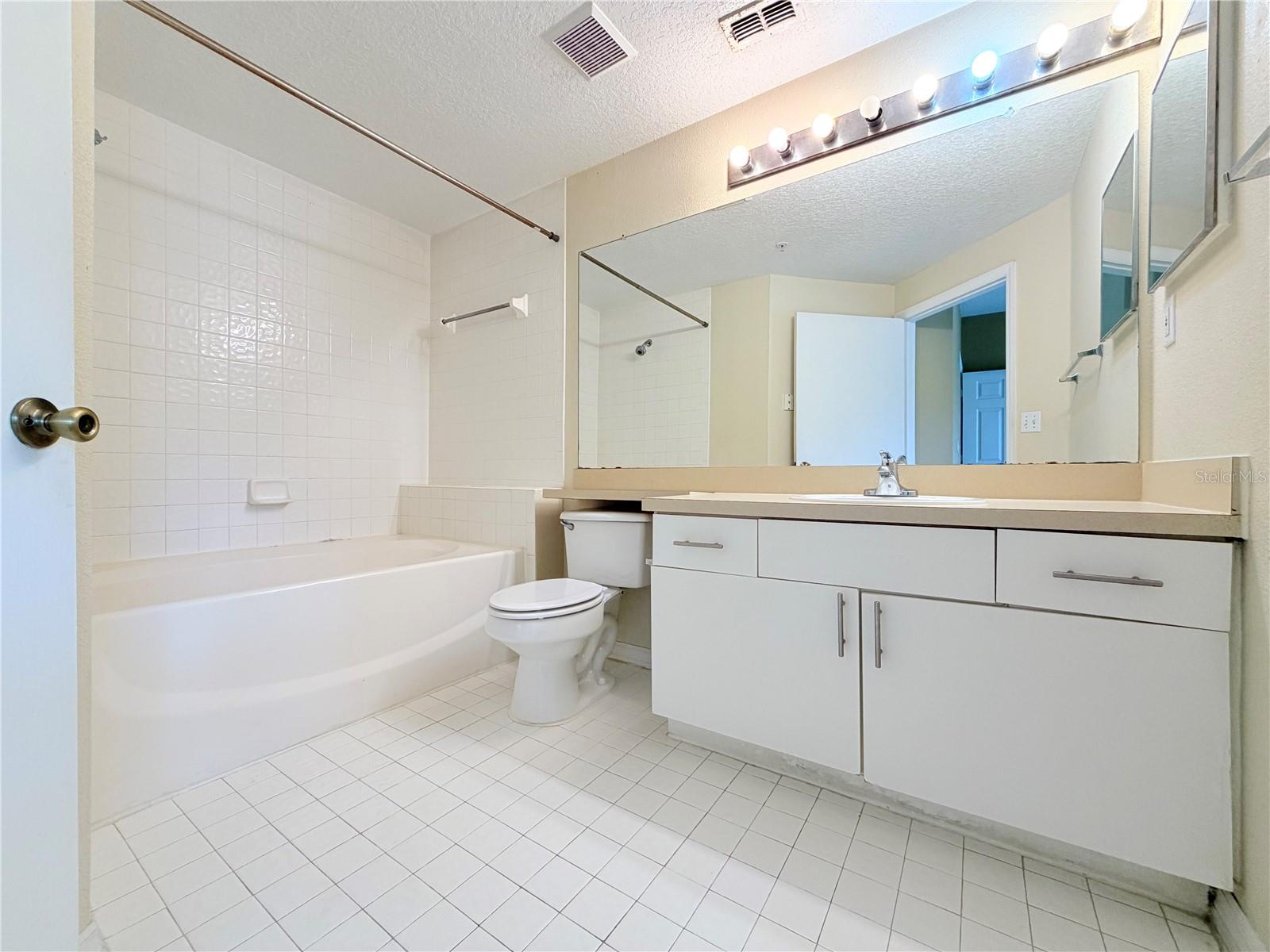 5524 METROWEST BLVD #10-203, ORLANDO, FL, 32811