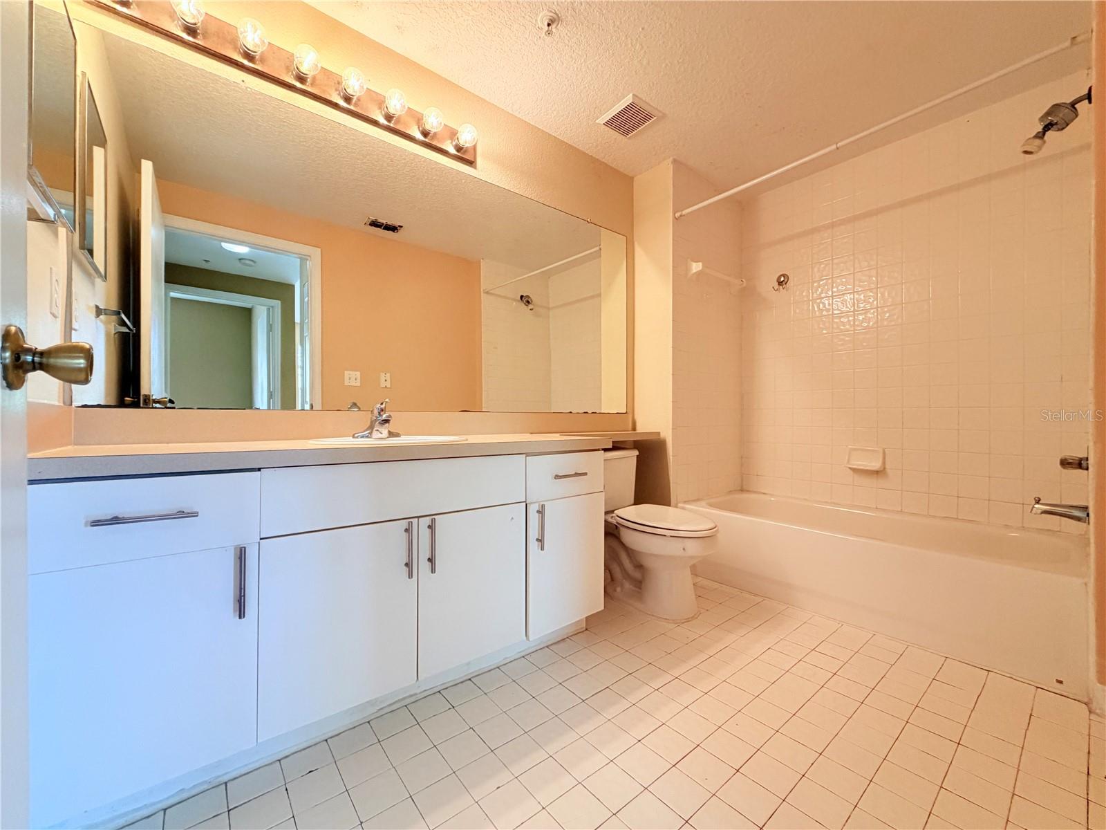 5524 METROWEST BLVD #10-203, ORLANDO, FL, 32811