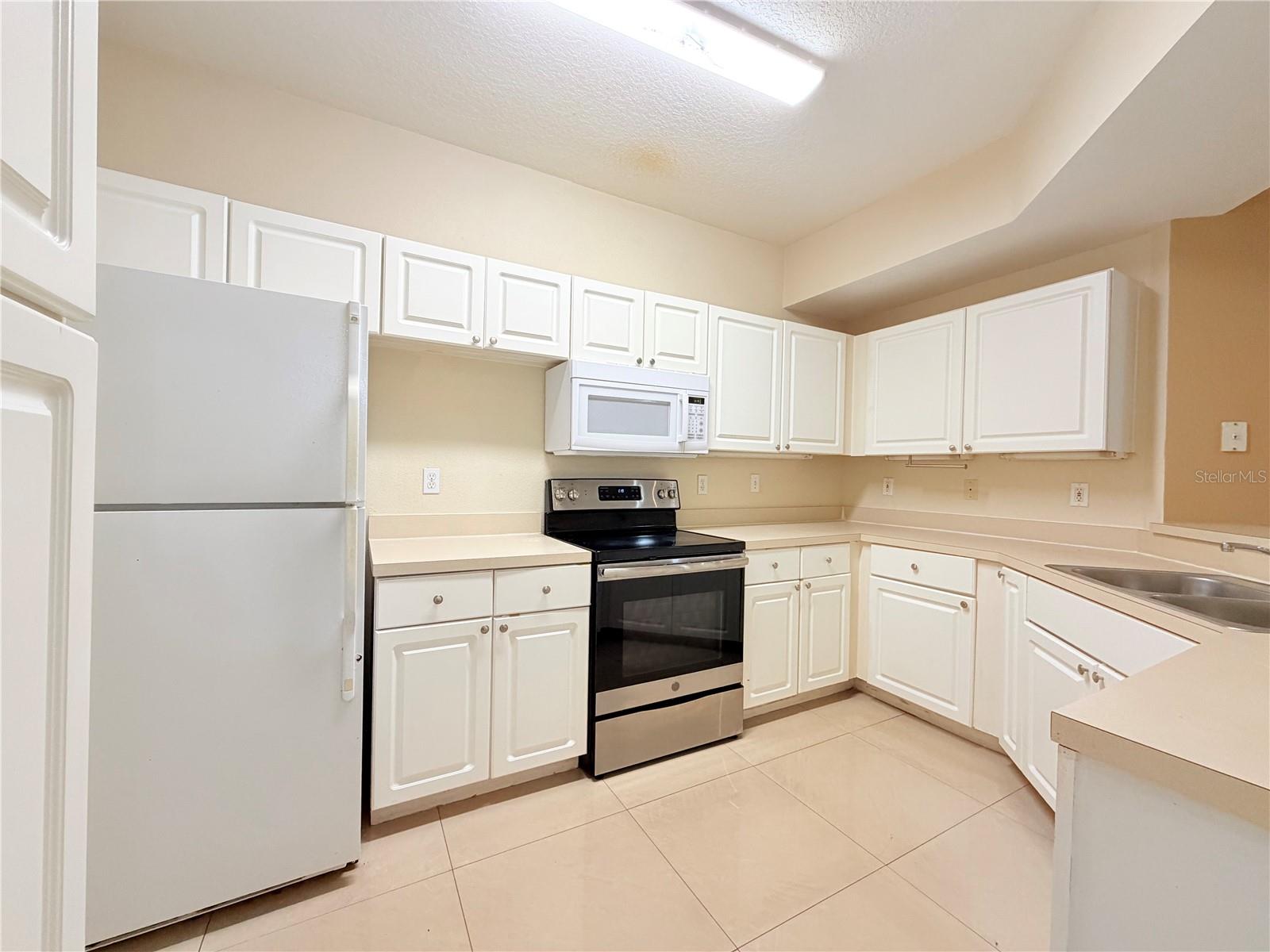 5524 METROWEST BLVD #10-203, ORLANDO, FL, 32811