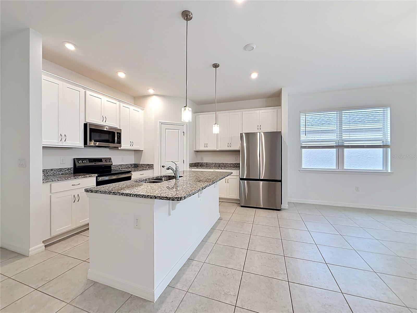 418 QUAYSIDE AVE, MASCOTTE, FL, 34753