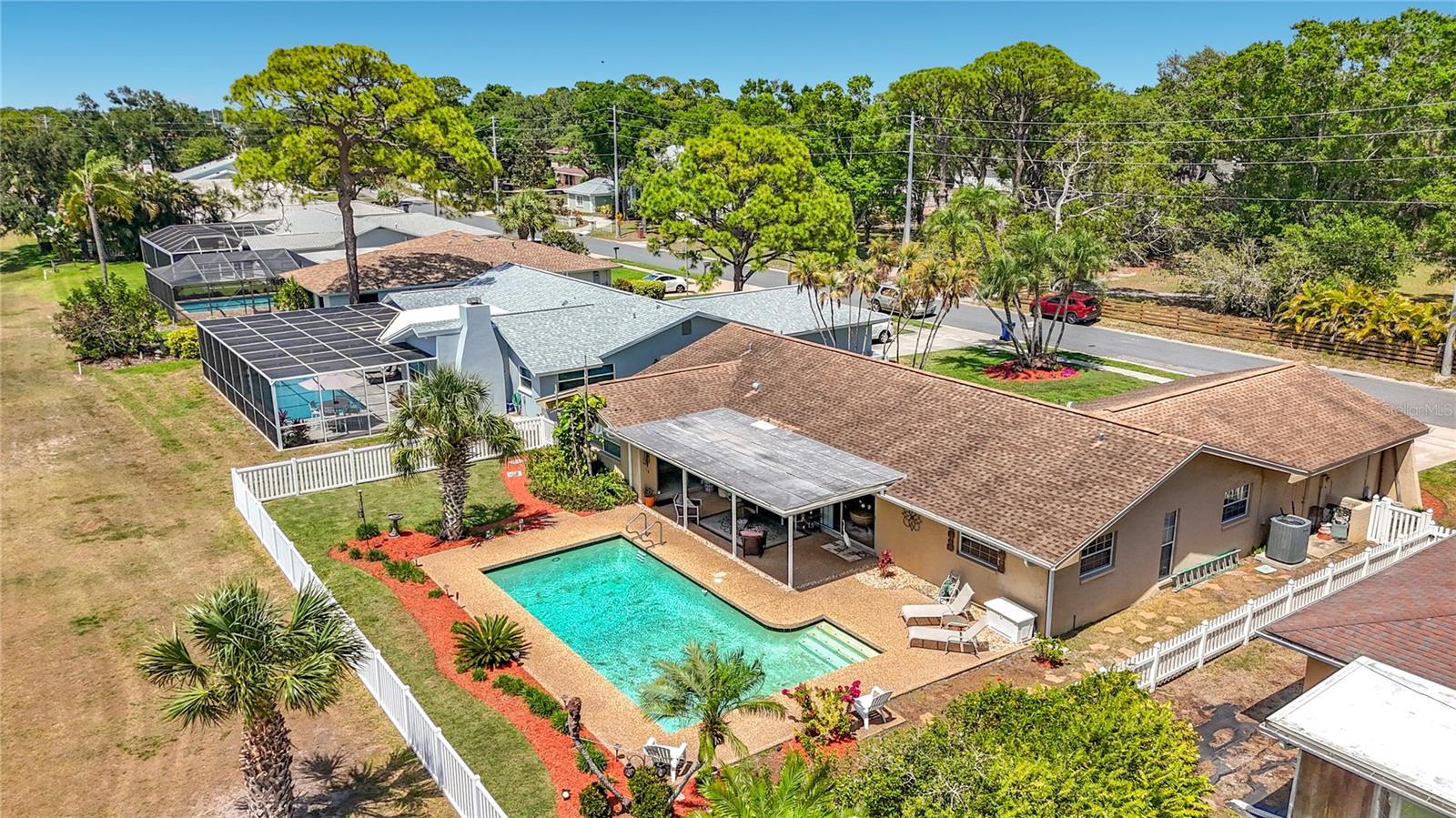 6490 BURNING TREE DR, SEMINOLE, FL, 33777