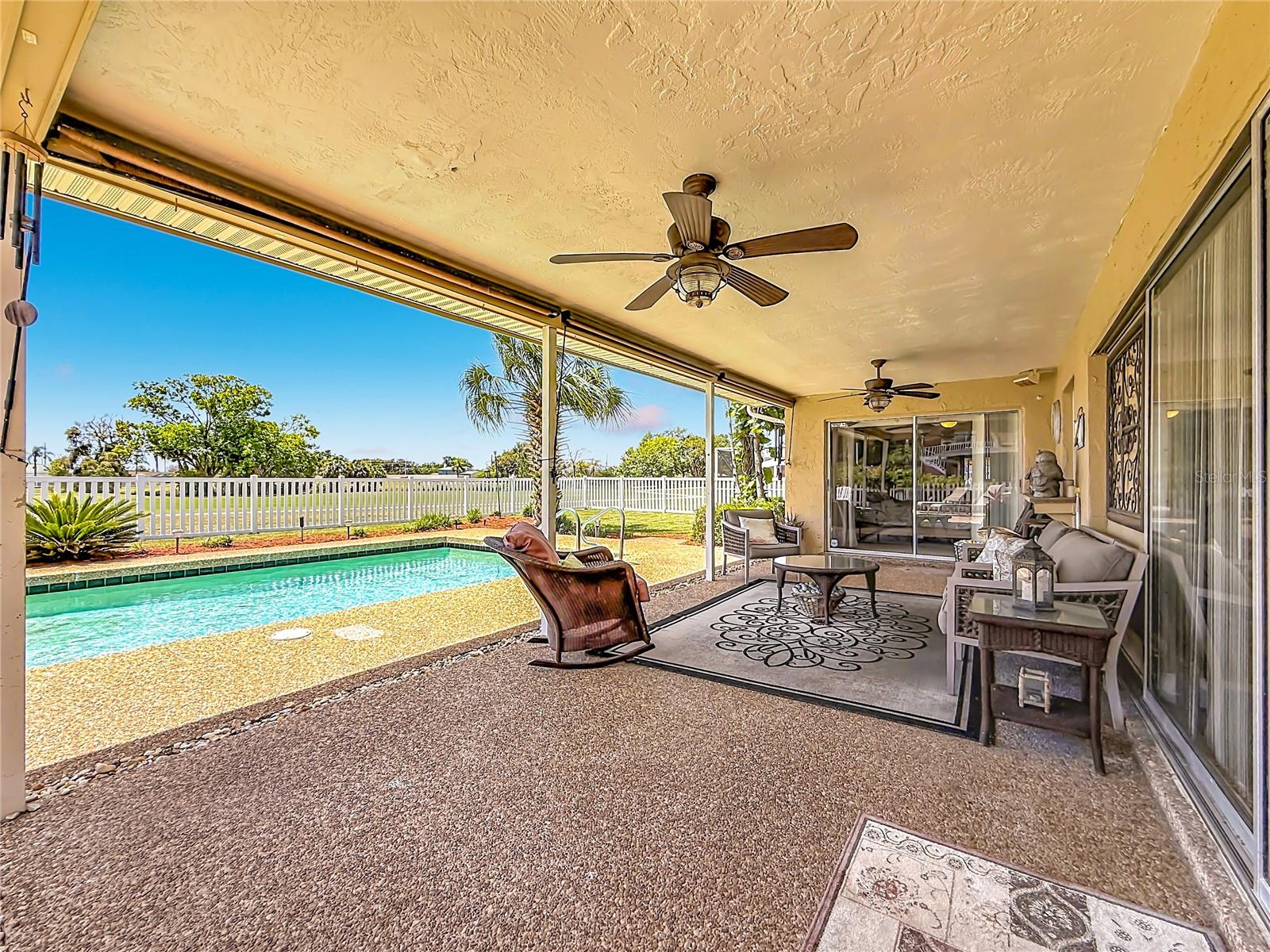 6490 BURNING TREE DR, SEMINOLE, FL, 33777