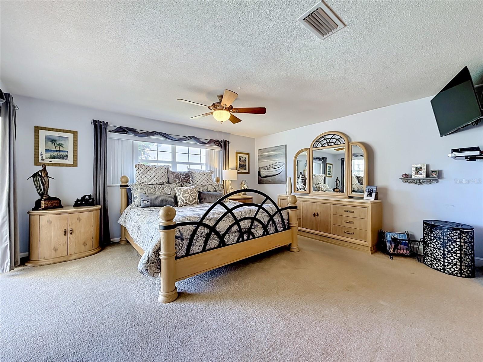 6490 BURNING TREE DR, SEMINOLE, FL, 33777