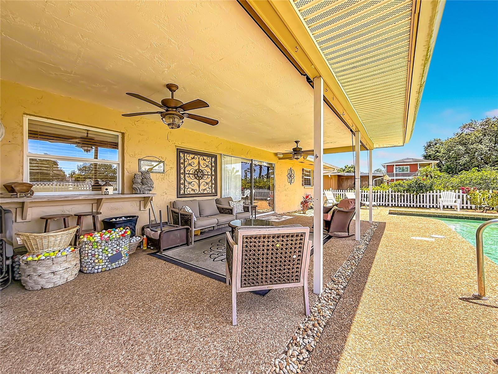 6490 BURNING TREE DR, SEMINOLE, FL, 33777