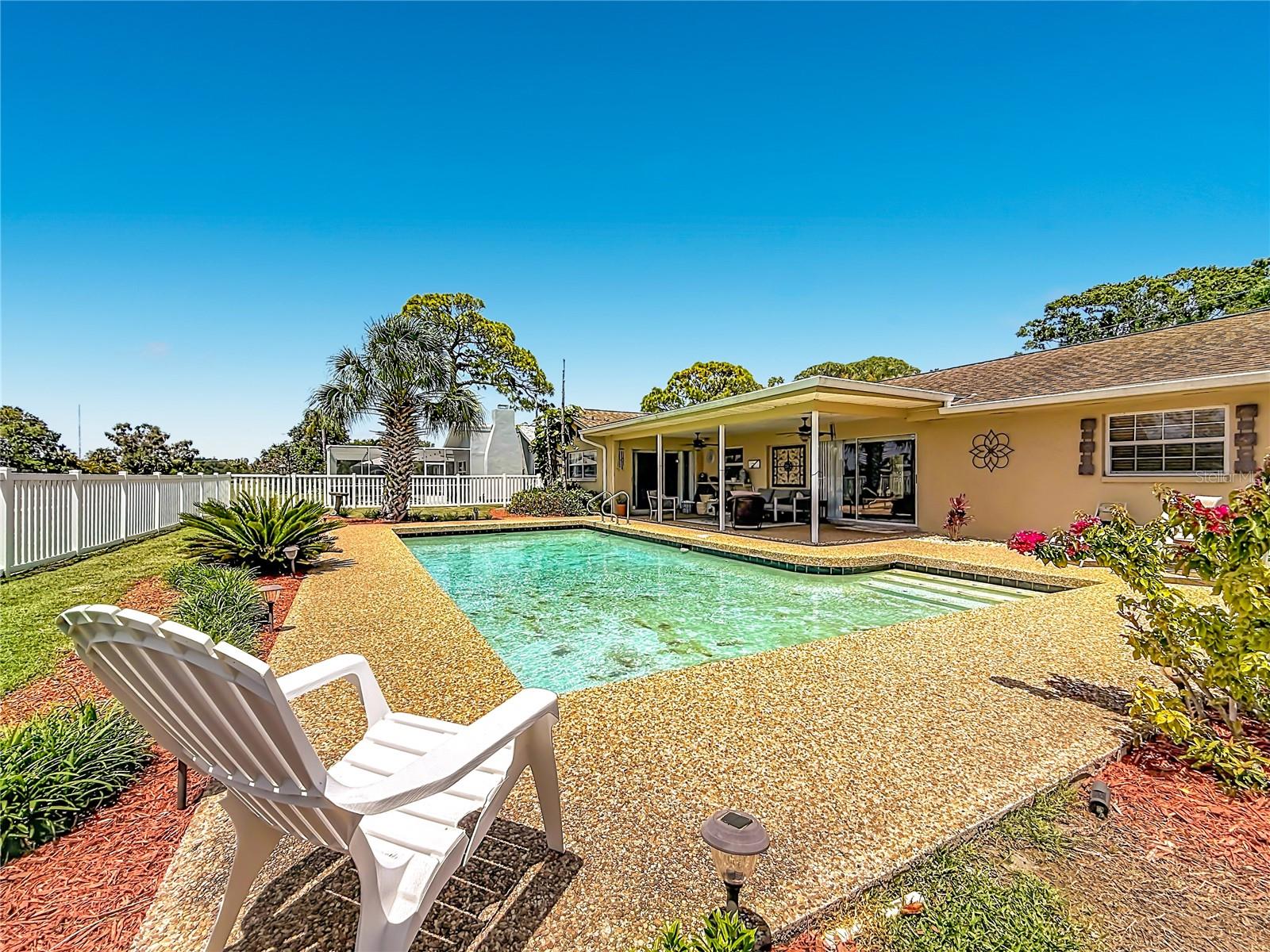 6490 BURNING TREE DR, SEMINOLE, FL, 33777