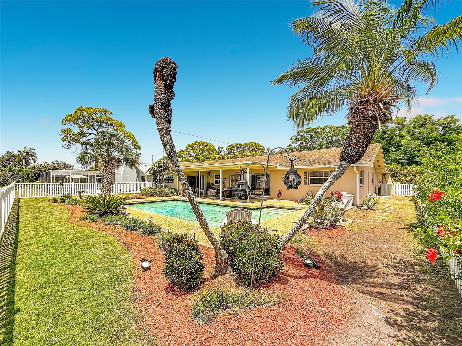 6490 BURNING TREE DR, SEMINOLE, FL, 33777