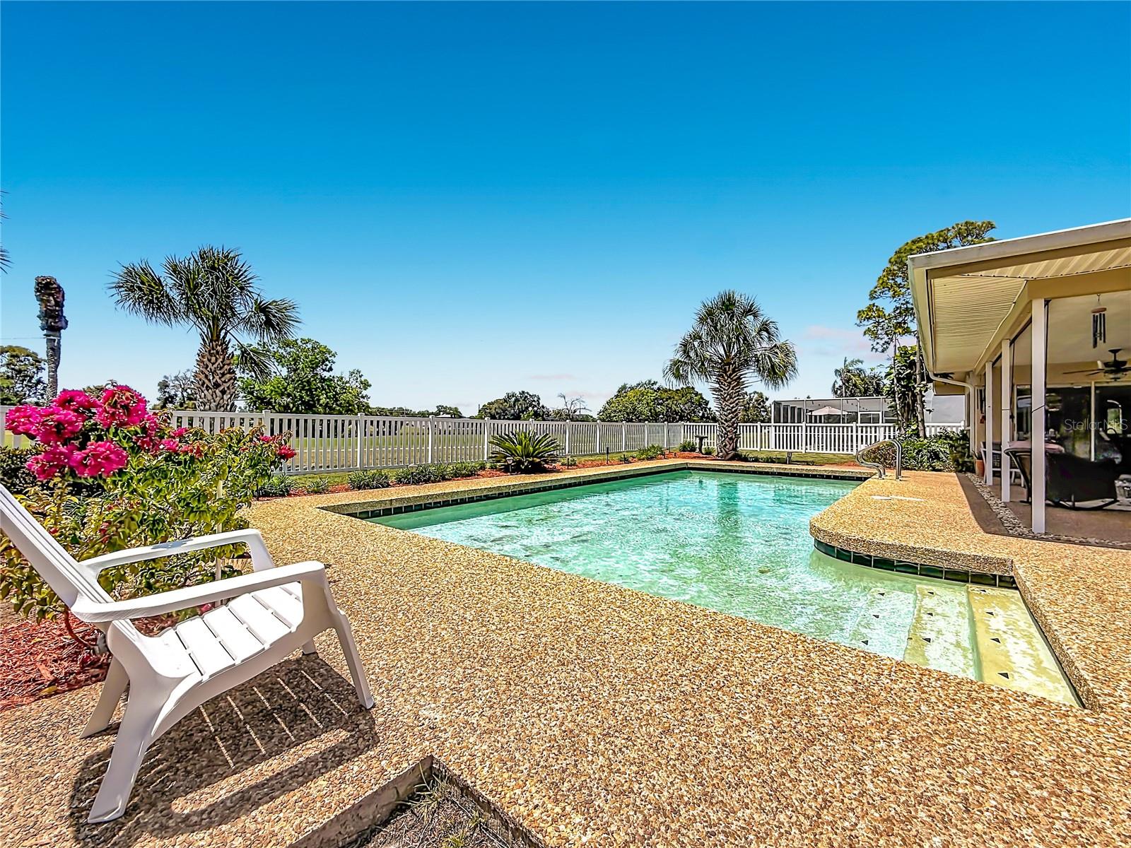 6490 BURNING TREE DR, SEMINOLE, FL, 33777