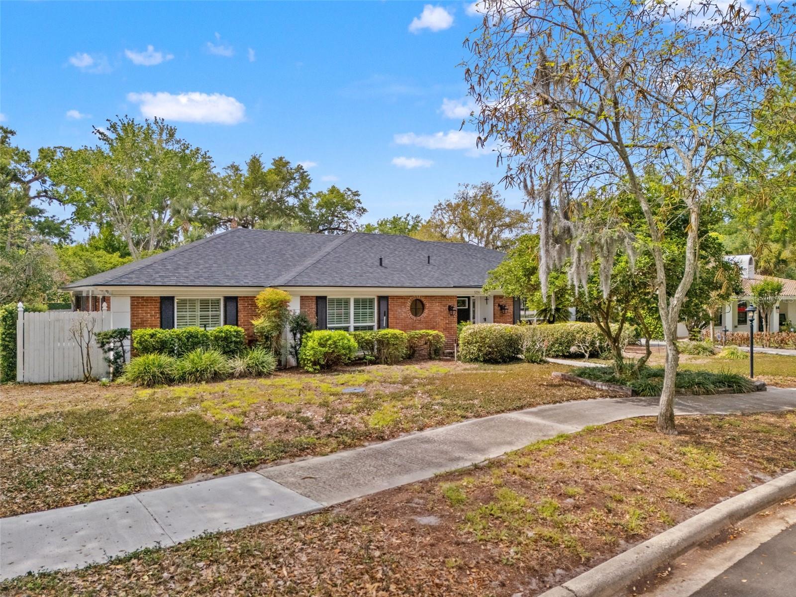 1214 SWEETBRIAR RD, ORLANDO, FL, 32806