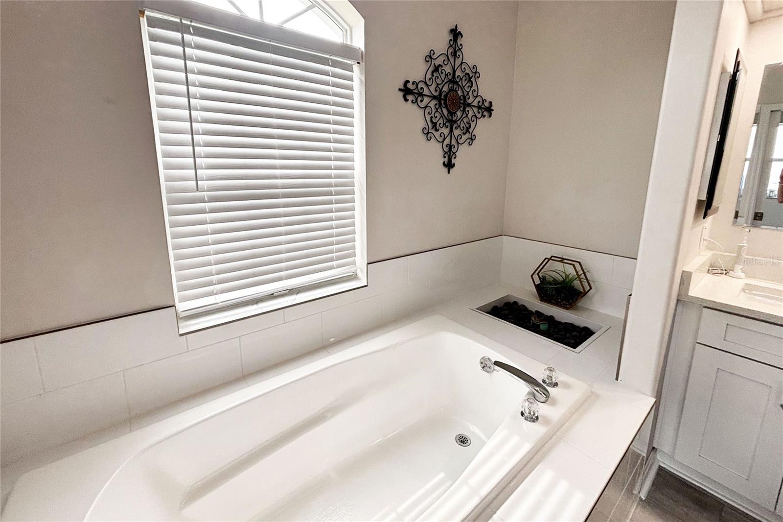 9182 TARLETON CIR, WEEKI WACHEE, FL, 34613