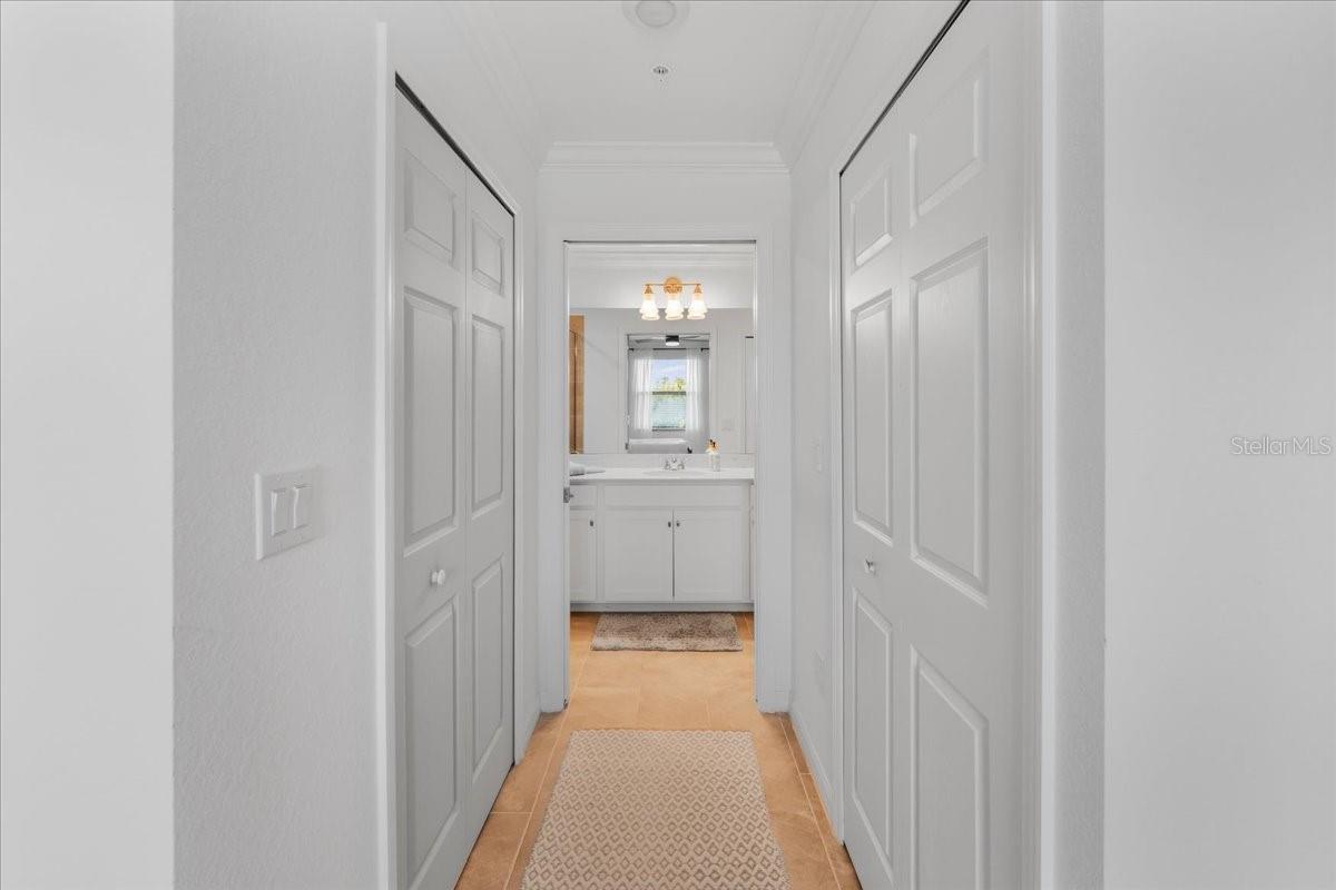 18114 GAWTHROP DR #304, BRADENTON, FL, 34211
