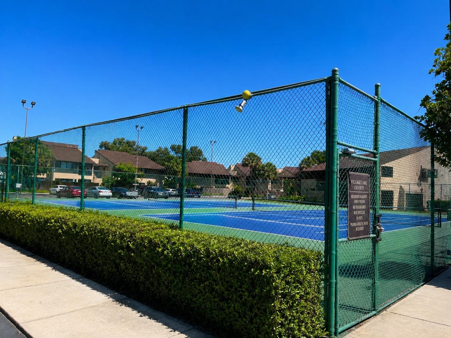 855 N VILLAGE DR N #101, ST PETERSBURG, FL, 33716