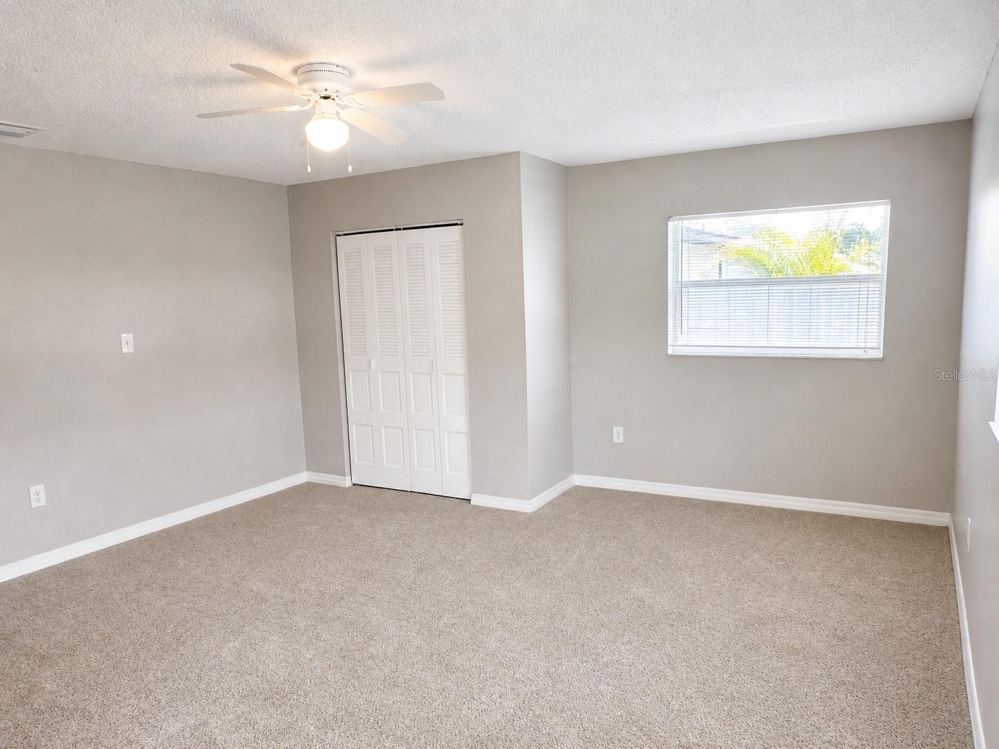 5650 47TH AVE N, KENNETH CITY, FL, 33709